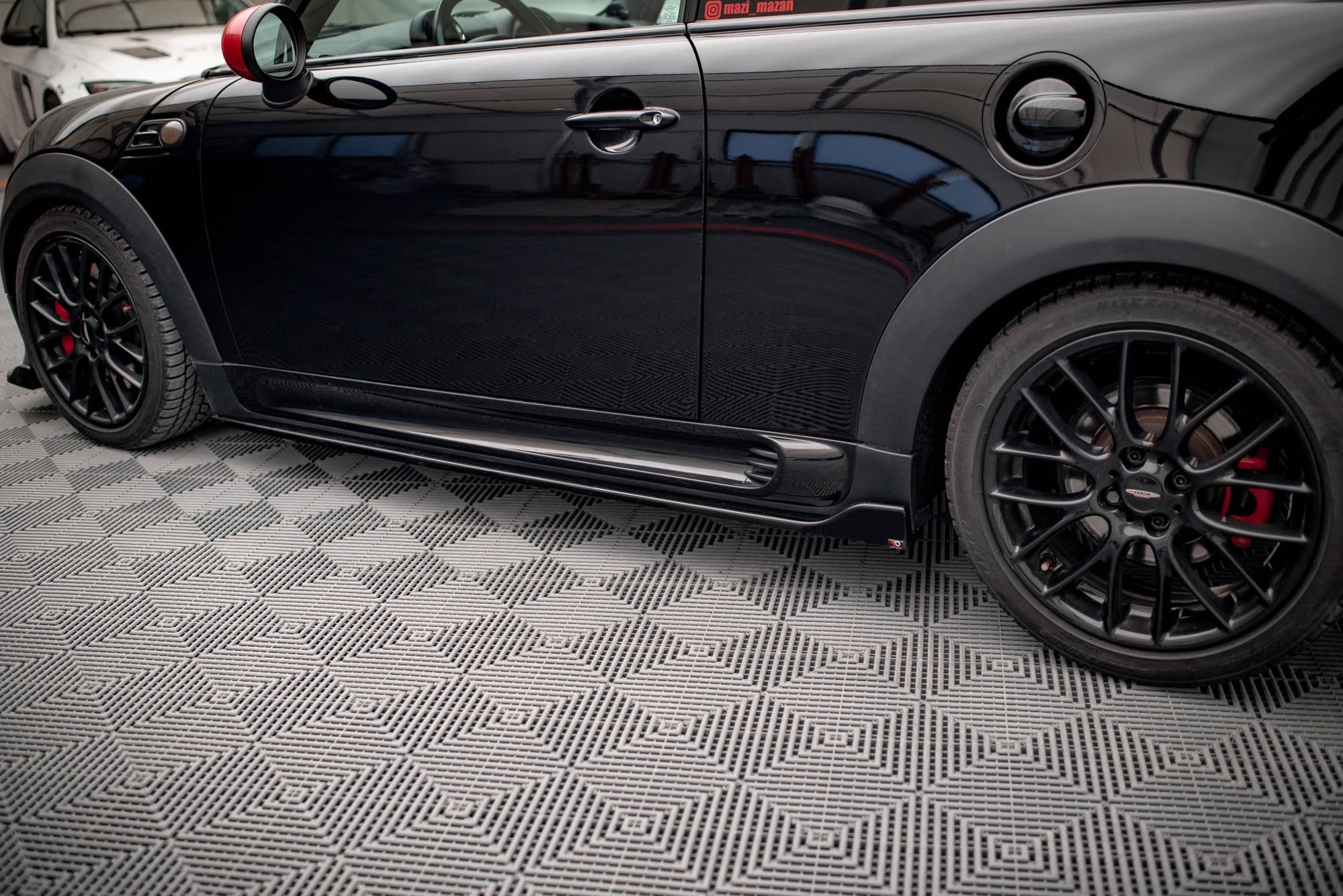Praguri Mini Cooper John Cooper Works R56 2006-2010 v4 - Maxton Design