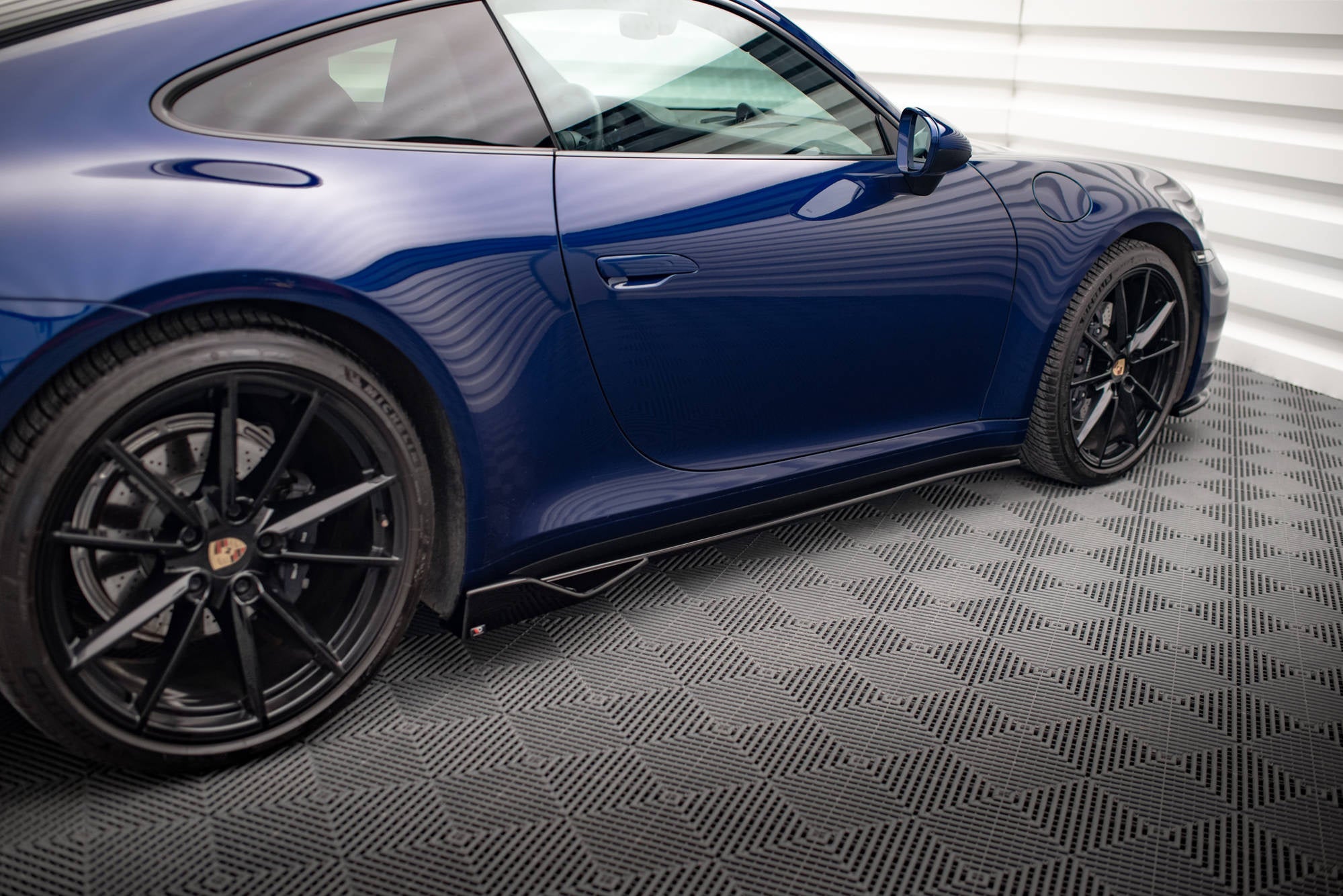 Praguri Porsche 911 Carrera Aero 992 2019- v3 - Maxton Design