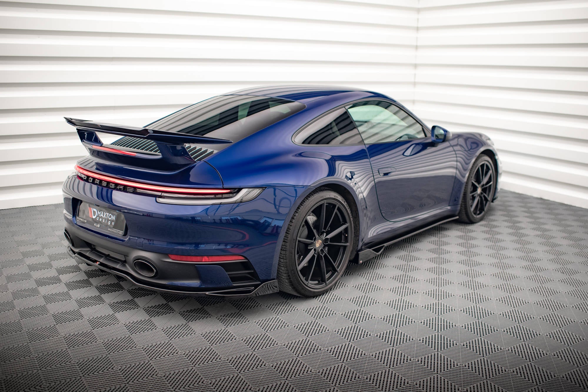 Praguri Porsche 911 Carrera Aero 992 2019- v3 - Maxton Design