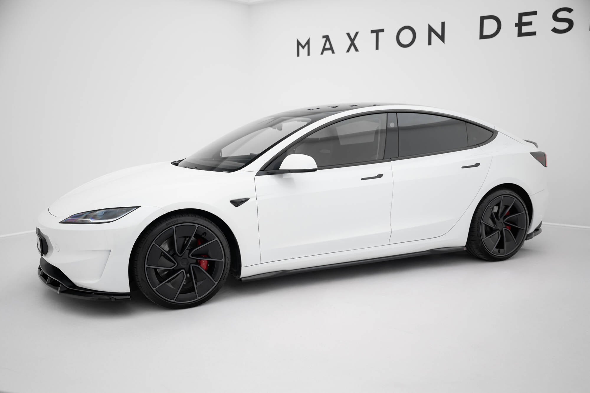Praguri Tesla Model 3 Project Highland Facelift 2023- v4 - Maxton Design