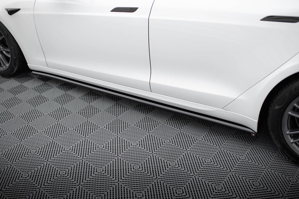 Praguri Tesla Model S Plaid Mk1 Facelift 2021- v3 - Maxton Design
