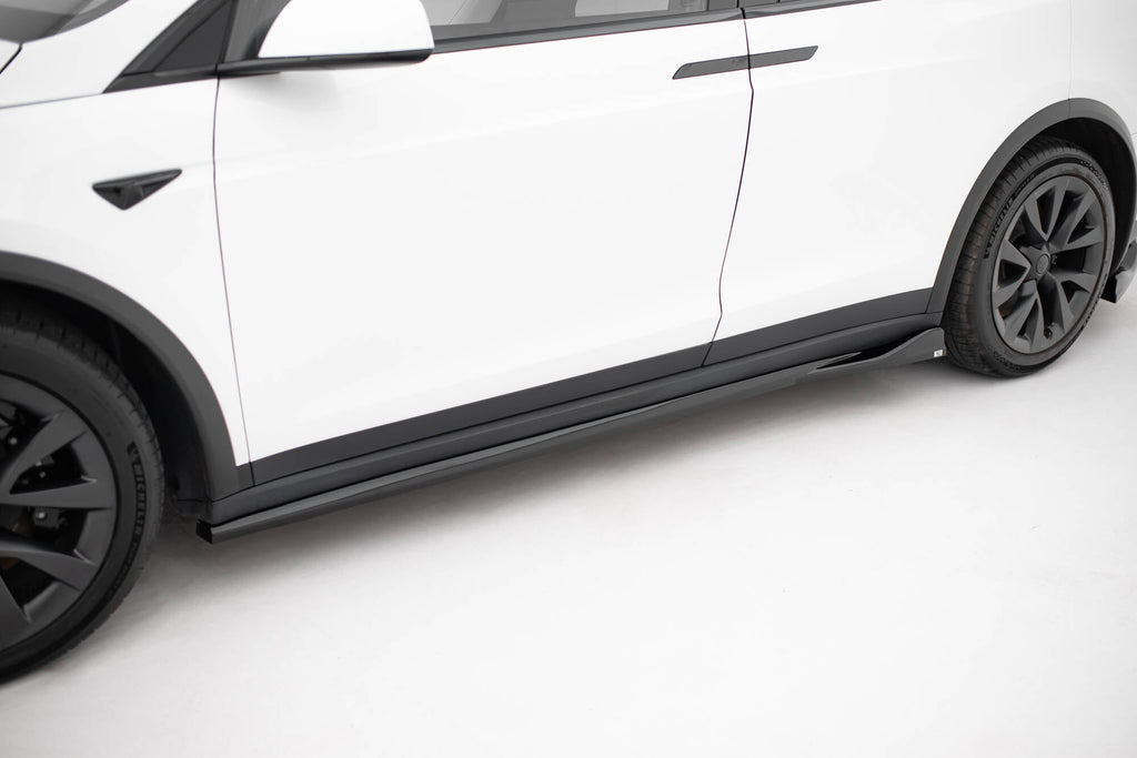 Praguri Tesla Model X Mk1 Facelift 2021- v4 - Maxton Design