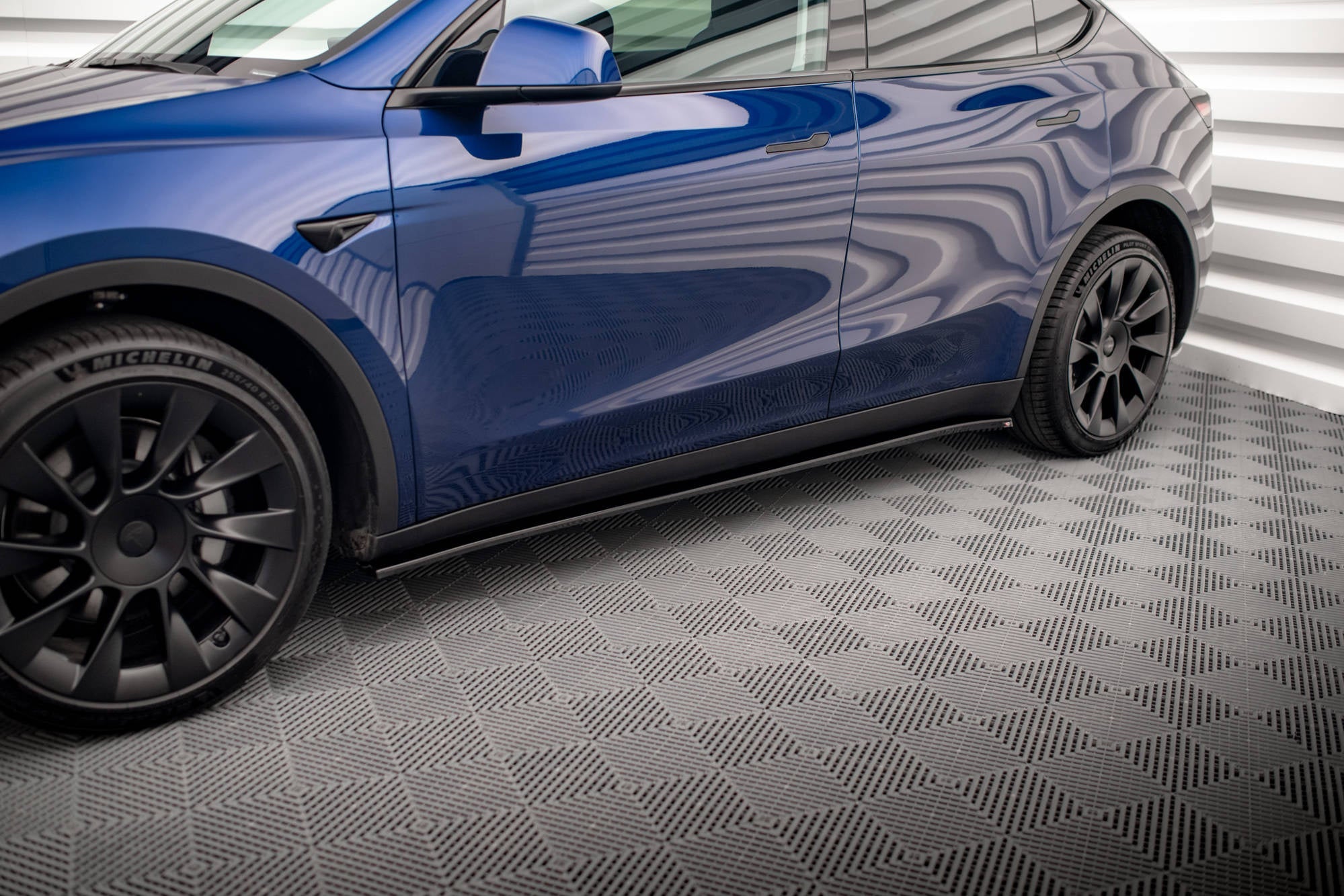 Praguri Tesla Model Y 2020- v2 - Maxton Design