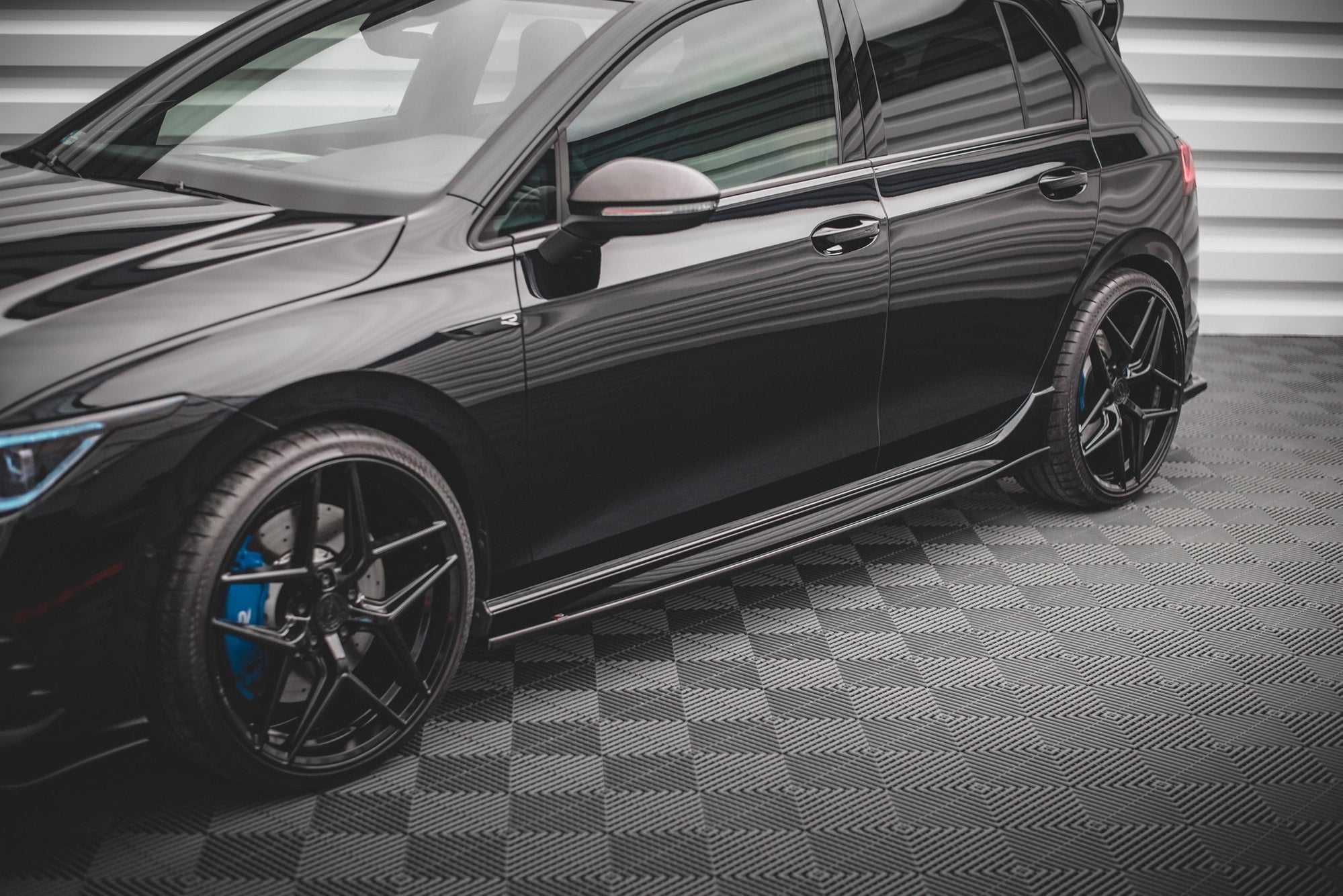 Praguri Volkswagen Golf R Mk8 2020- v10 - Maxton Design