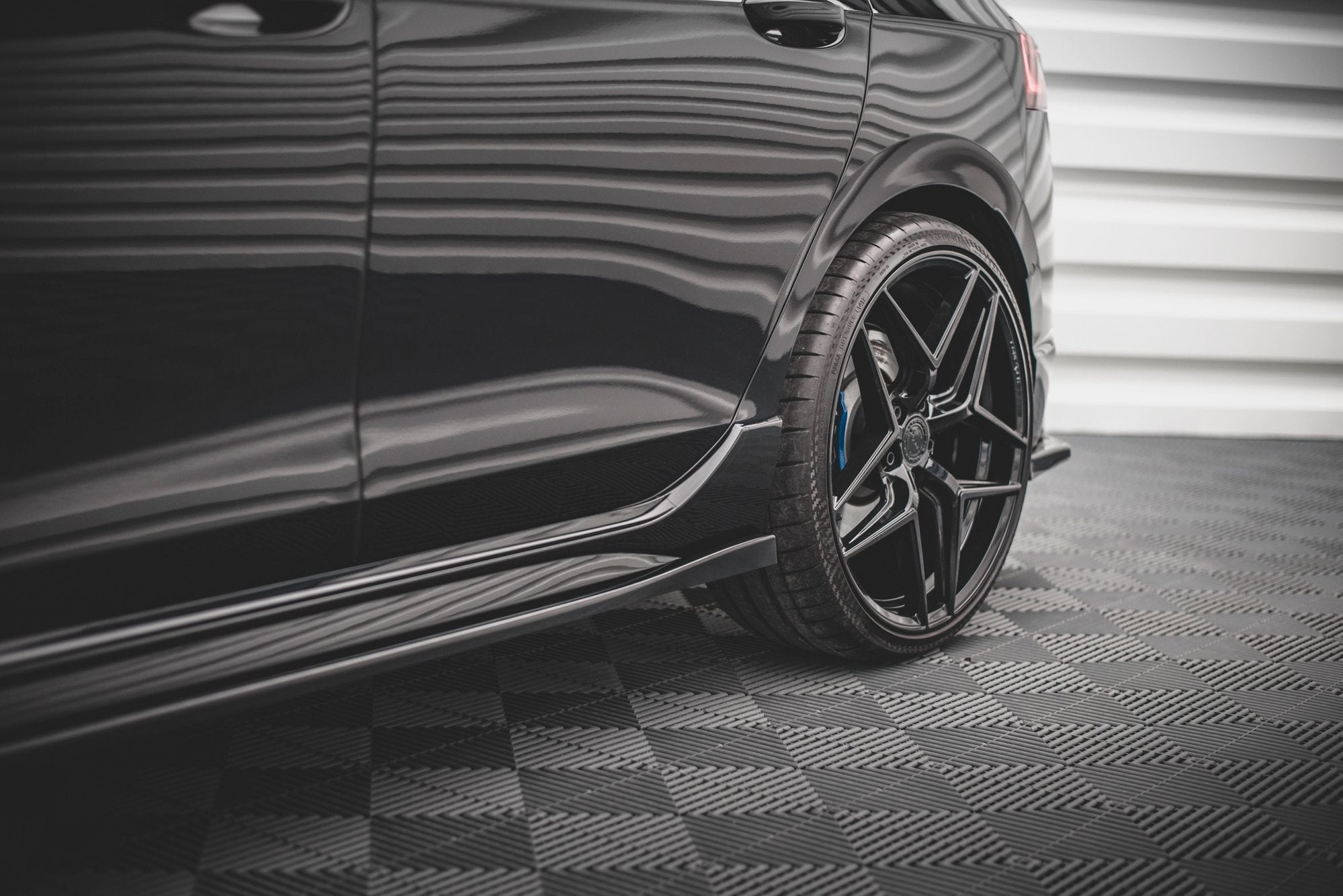 Praguri Volkswagen Golf R Mk8 2020- v10 - Maxton Design