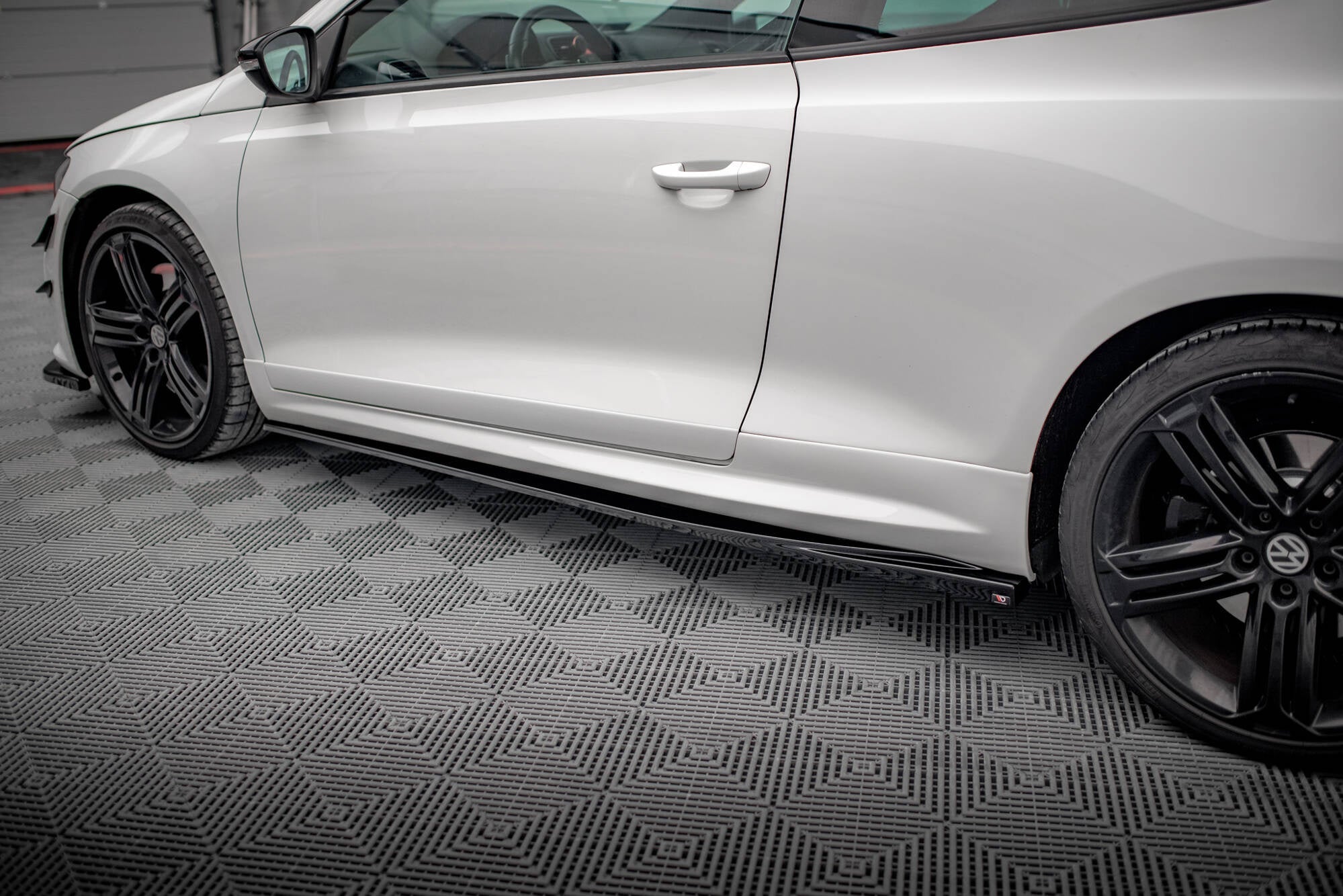 Praguri Volkswagen Scirocco R Mk3 2008-2014 v6 - Maxton Design