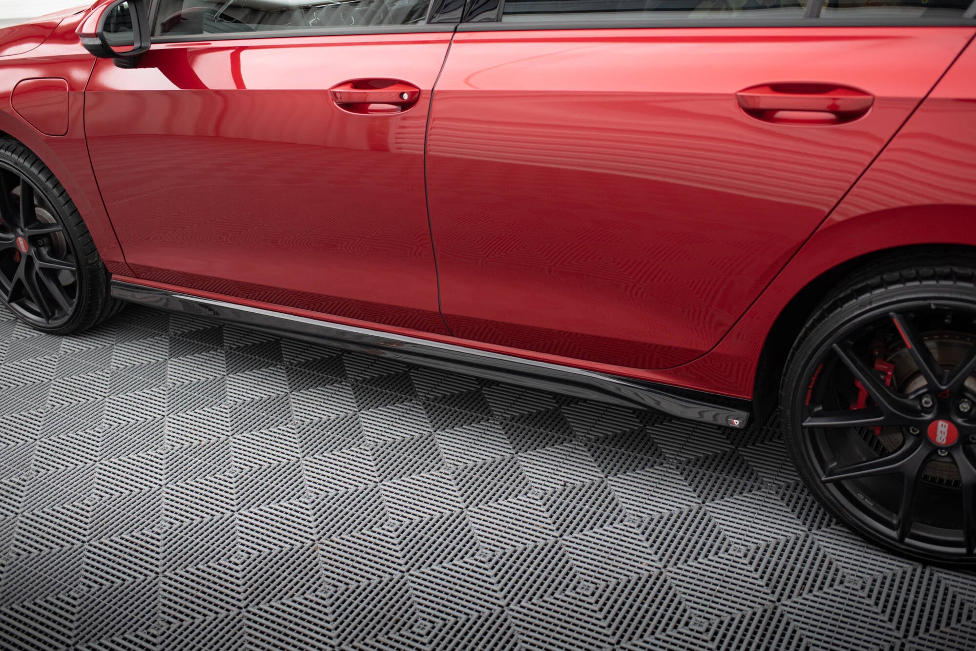 Praguri Volkswagen Golf 8 GTI 2020- v4 - Maxton Design