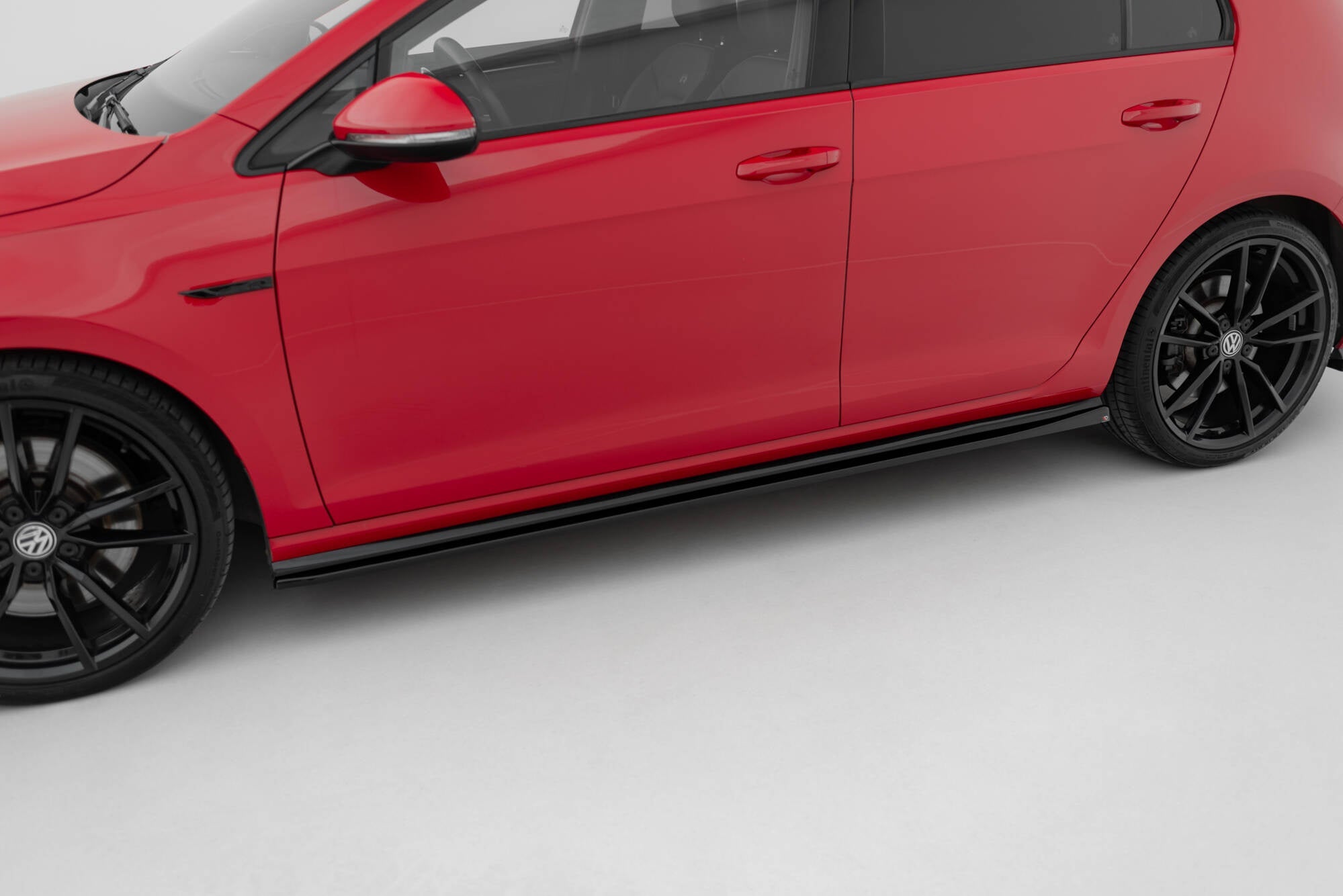 Praguri Volkswagen Golf 7 R GTI Facelift 2017-2019 v12 - Maxton Design