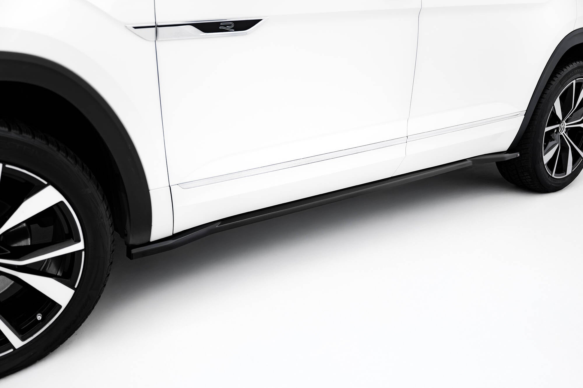 Praguri Volkswagen Atlas R-Line Mk1 Facelift 2 2023- v1 - Maxton Design