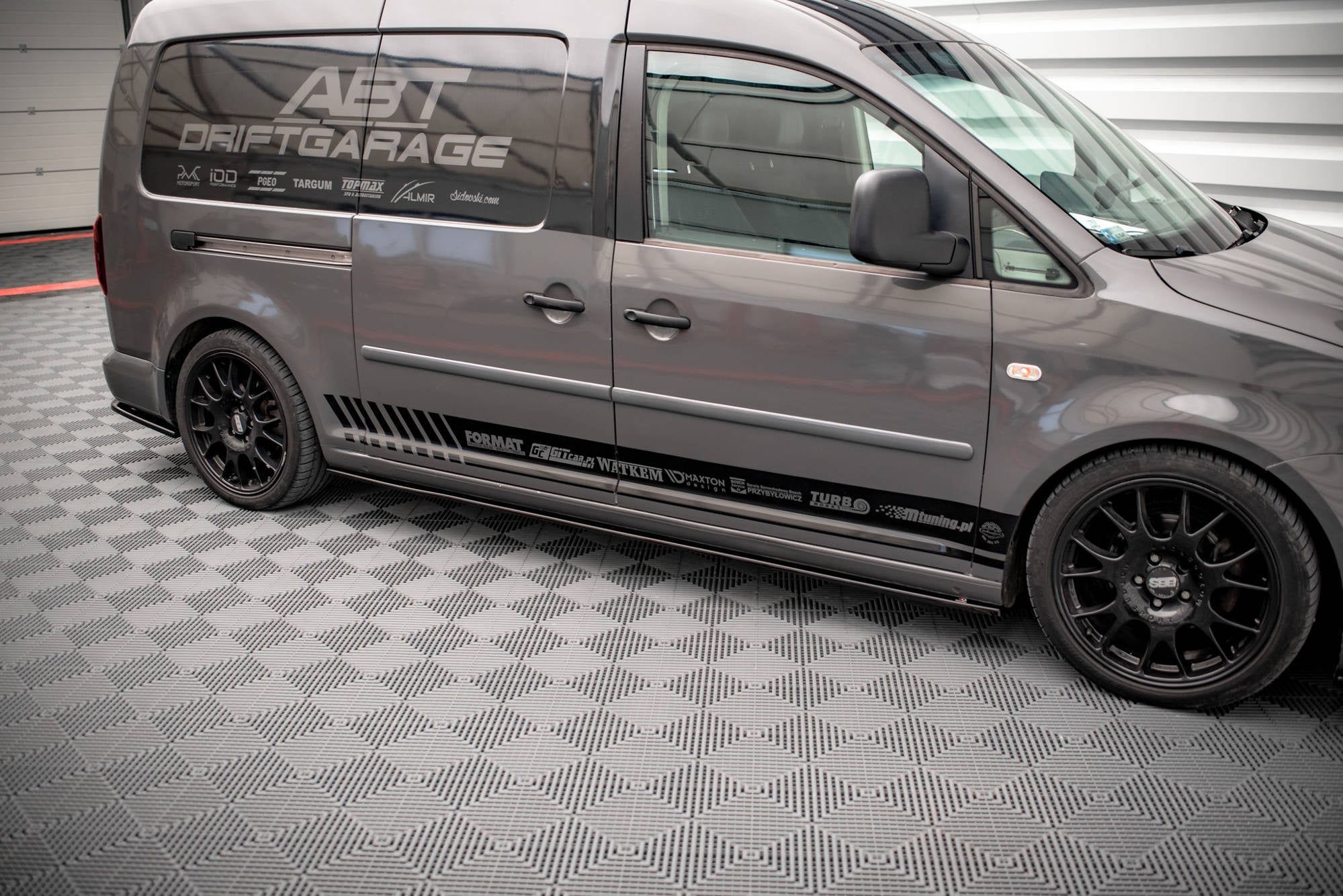 Praguri Volkswagen Caddy Long Mk3 Facelift 2010-2015 v1 - Maxton Design