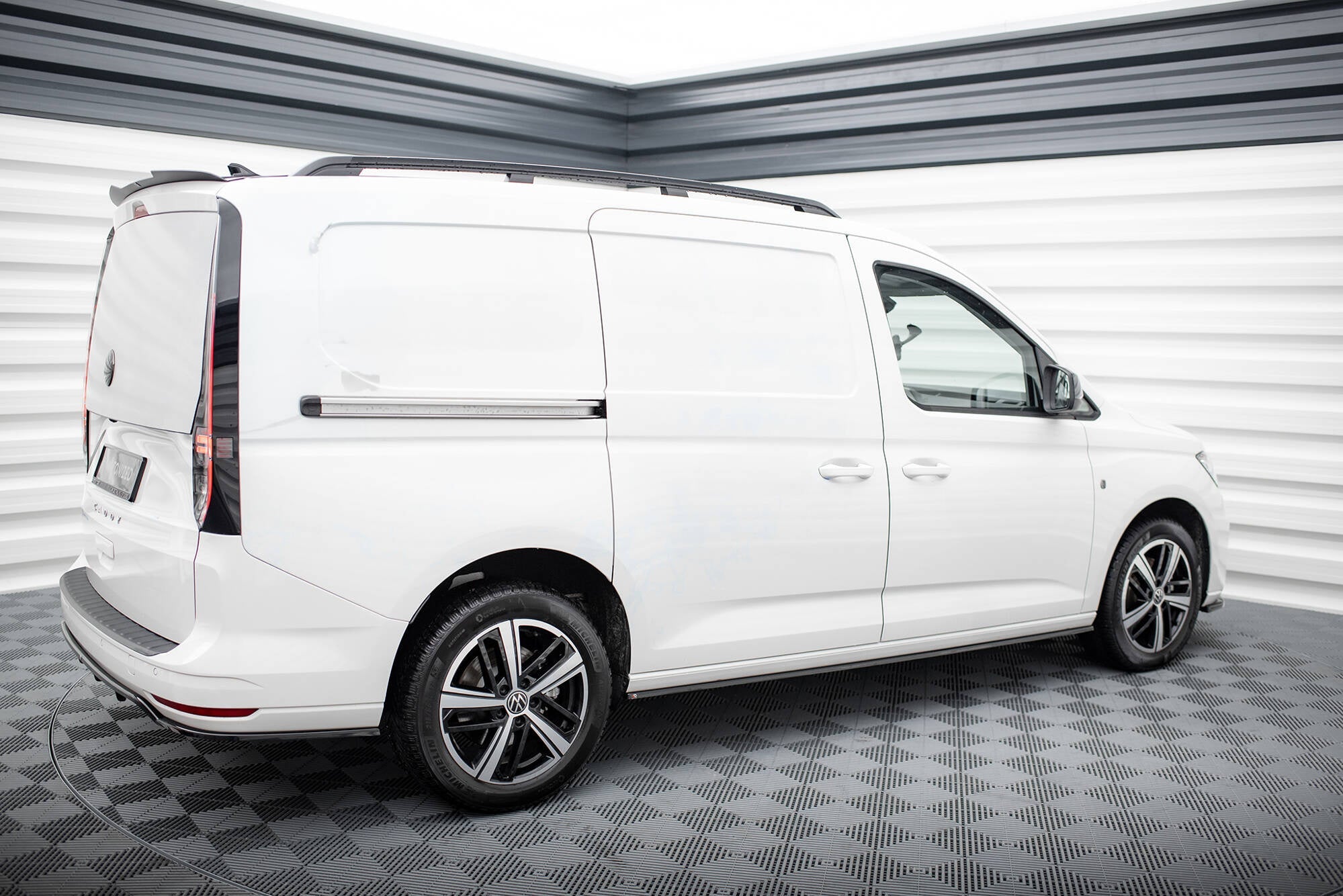 Praguri Volkswagen Caddy Maxi Mk5 2020- v2 - Maxton Design