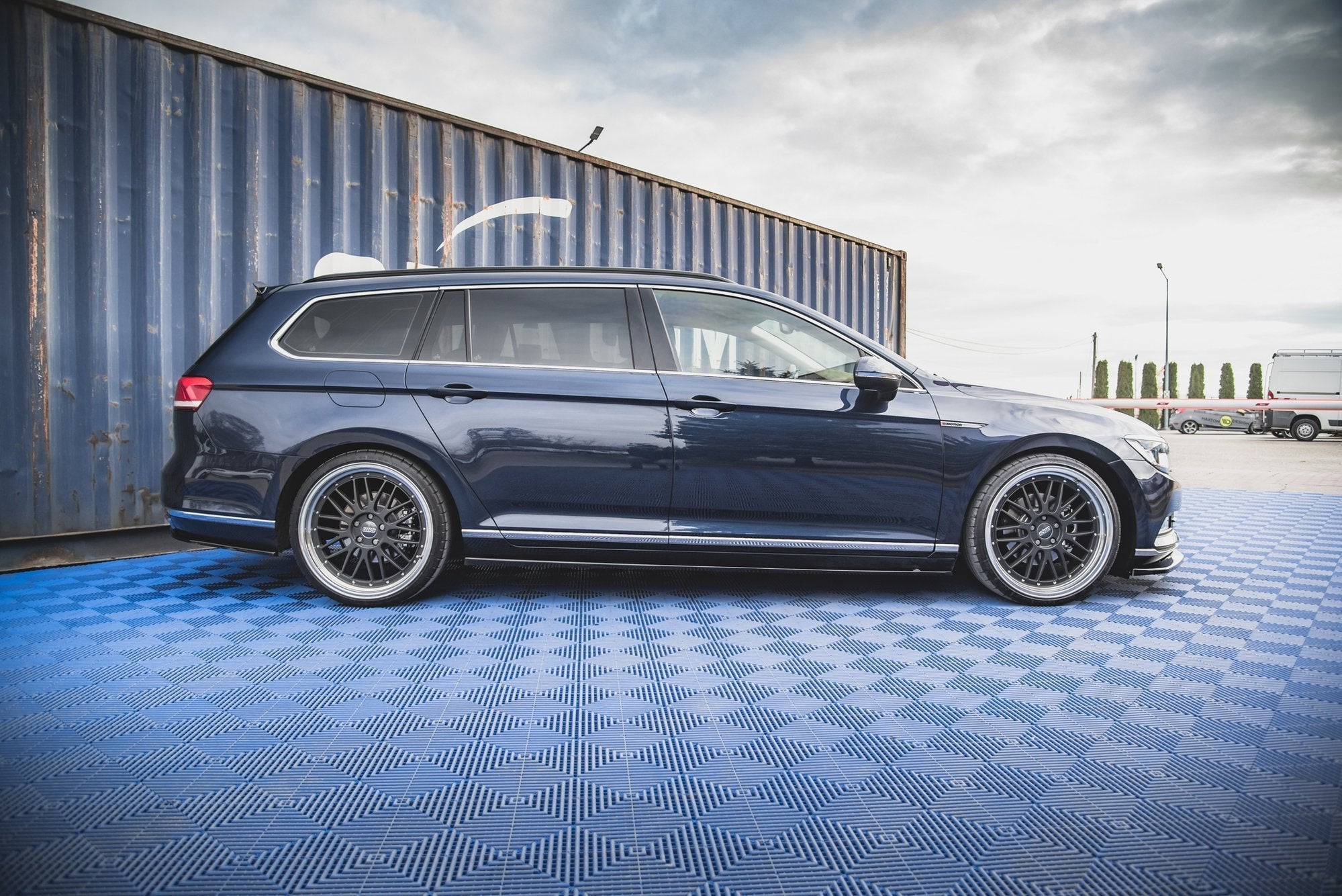 Praguri Volkswagen Passat B8 2014- v9 - Maxton Design