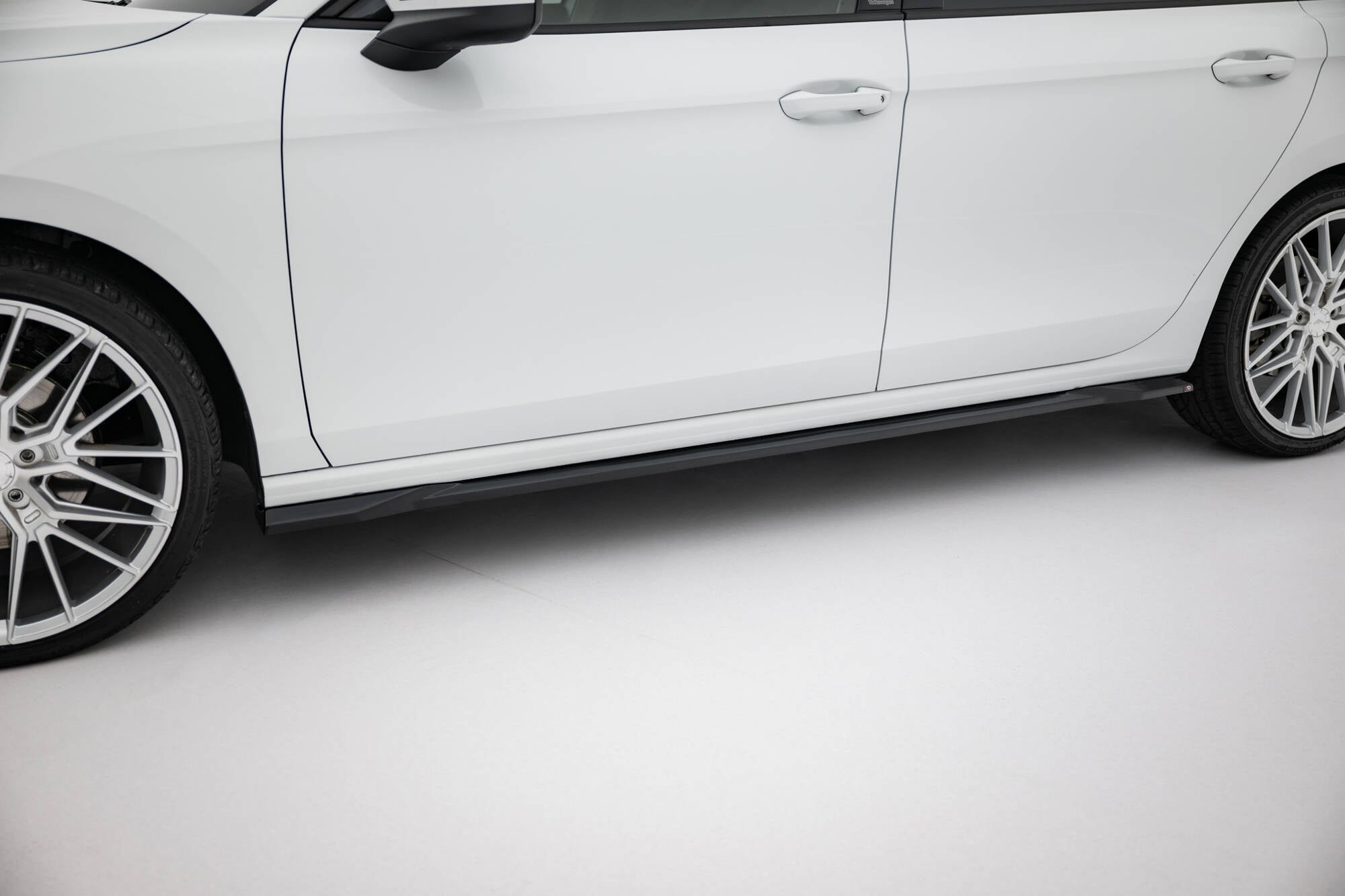 Praguri Volkswagen Passat B9 2024- v1 - Maxton Design