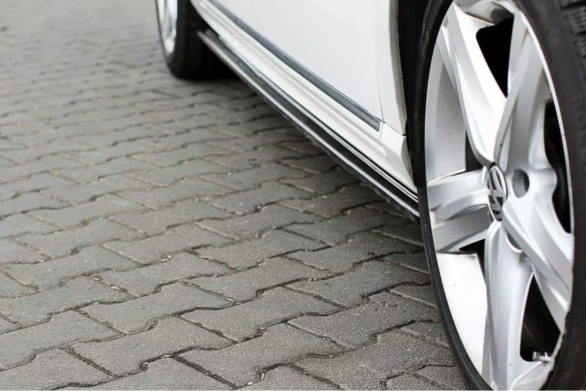 Praguri Volkswagen Passat B7 R-Line 2010-2014 v7 - Maxton Design