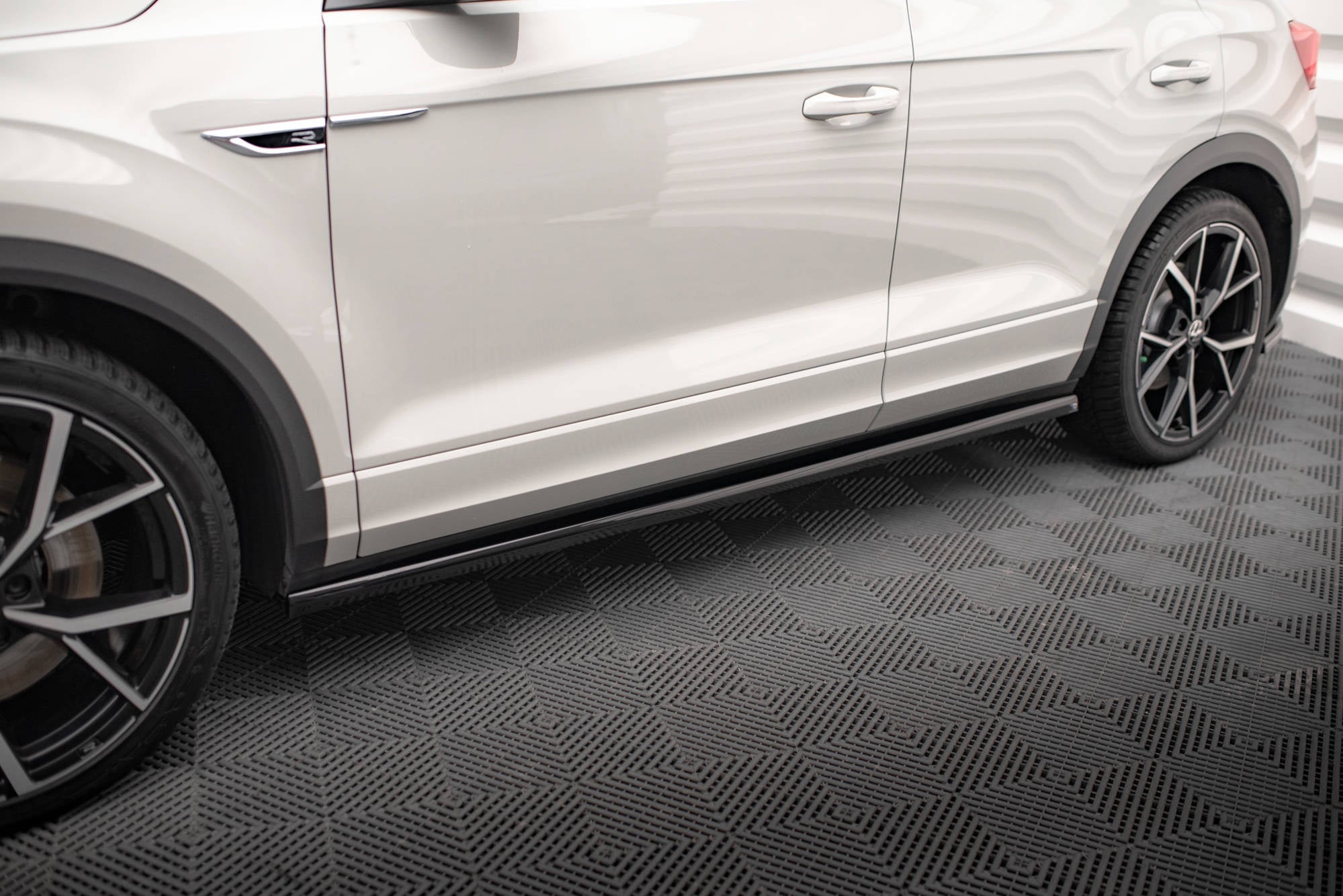 Praguri Volkswagen T-Roc R Mk1 Facelift 2021- v2 - Maxton Design