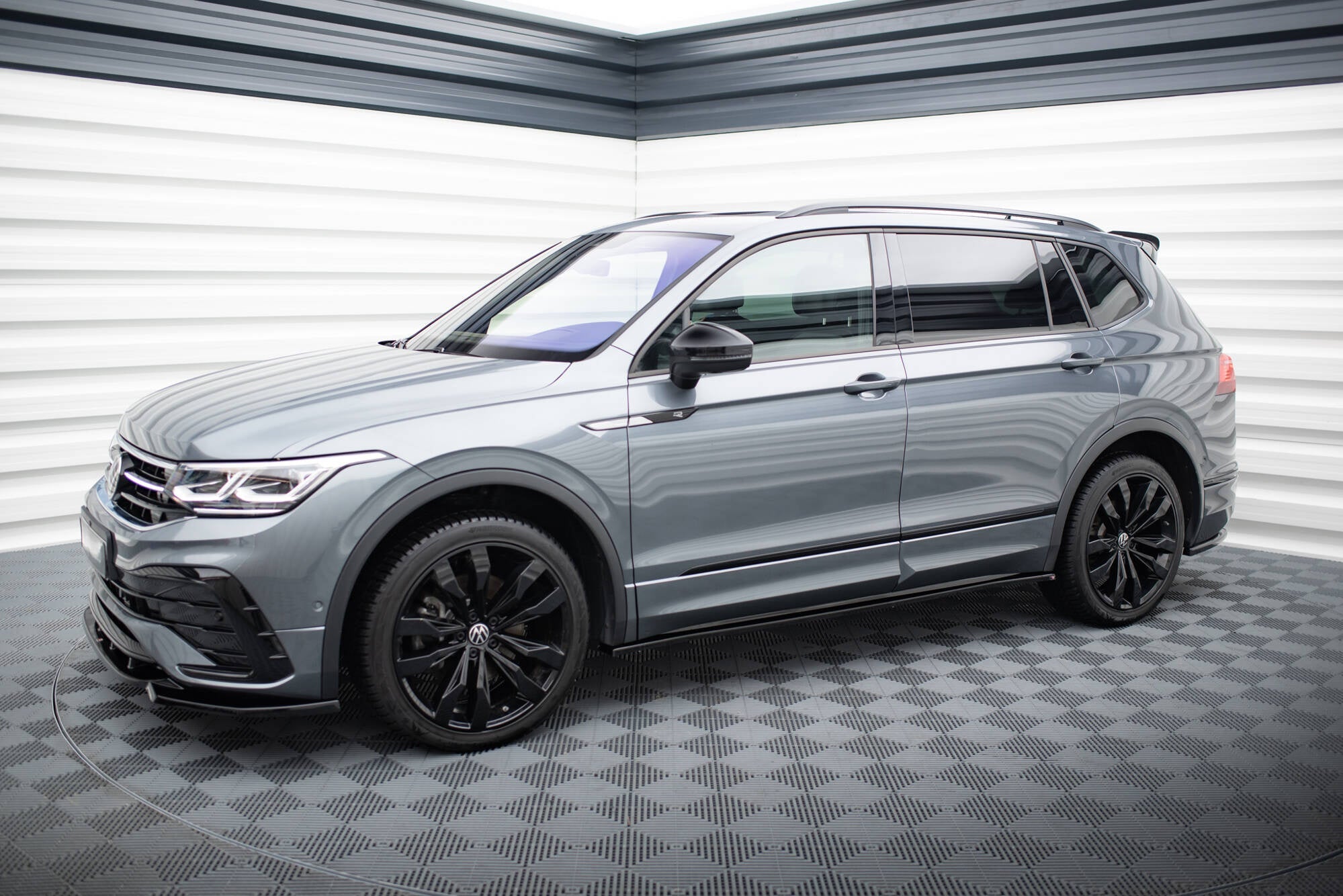 Praguri Volkswagen Tiguan Allspace Mk2 2015-2020 v4 - Maxton Design