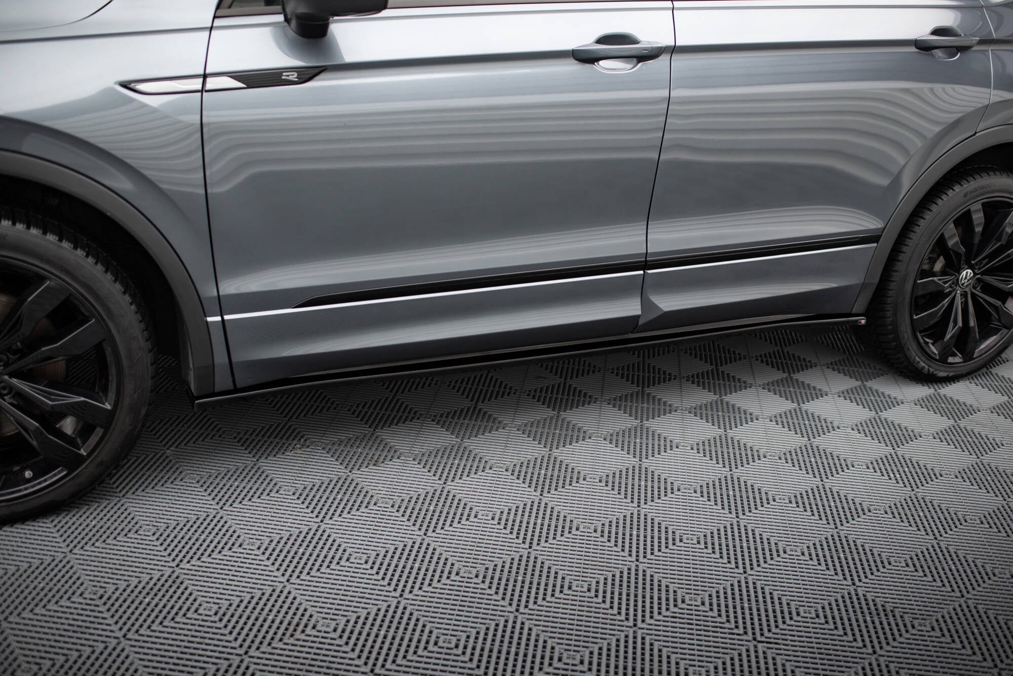 Praguri Volkswagen Tiguan Allspace Mk2 2015-2020 v4 - Maxton Design