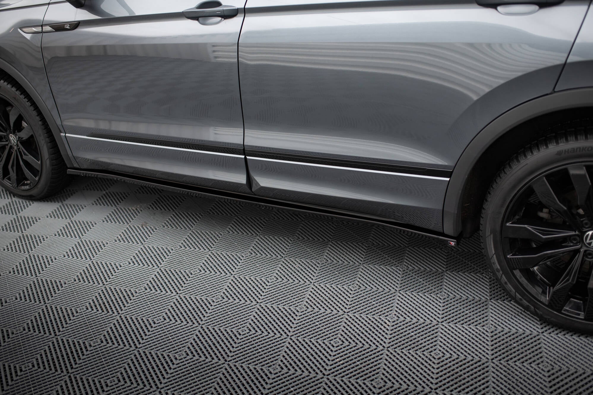 Praguri Volkswagen Tiguan Allspace Mk2 2015-2020 v4 - Maxton Design