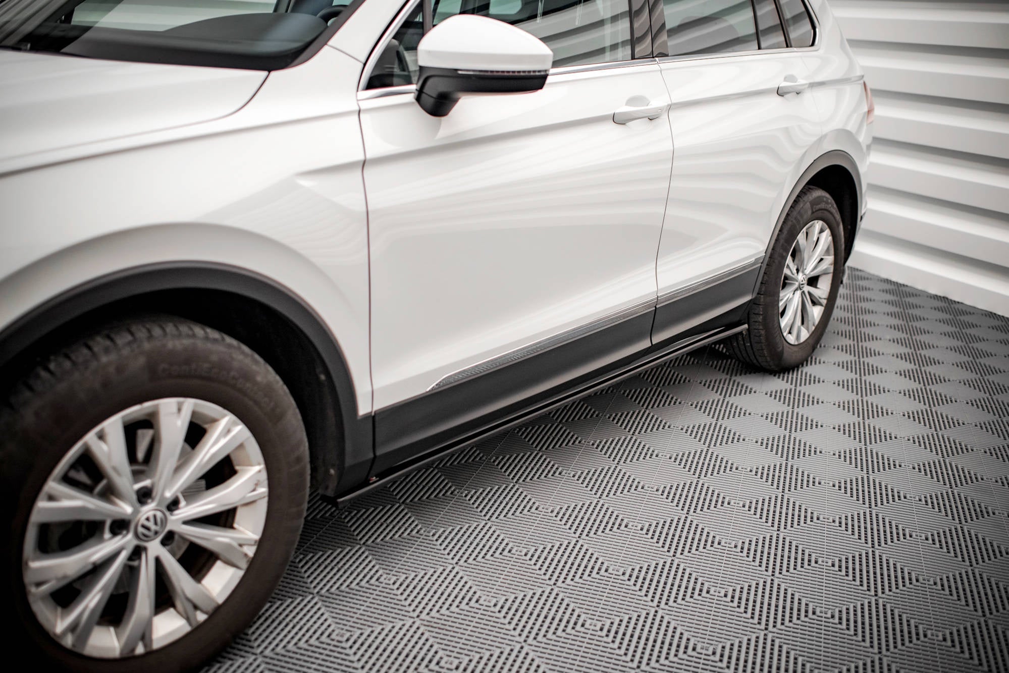 Praguri Volkswagen Tiguan Mk2 2015-2020 v3 - Maxton Design