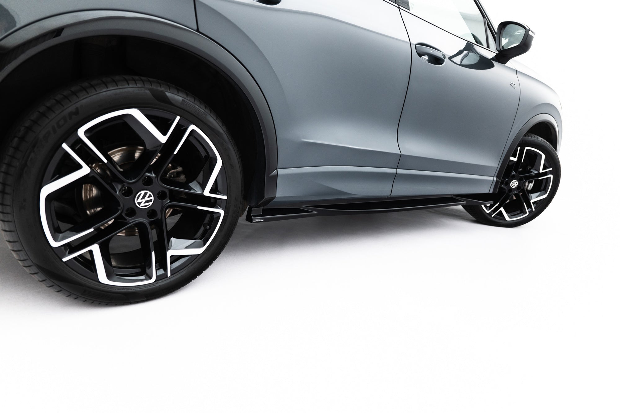 Praguri Volkswagen Tiguan R-Line Mk3 2024- v2 - Maxton Design