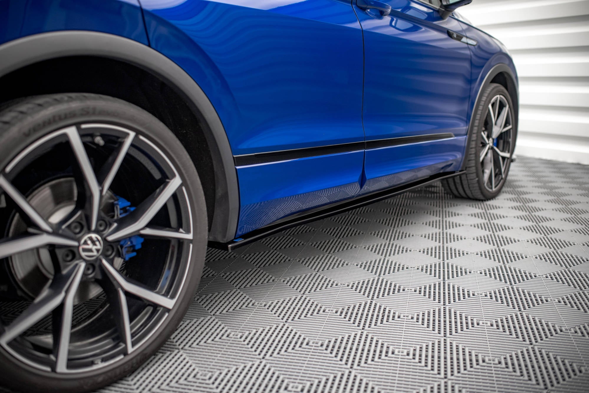 Praguri Volkswagen Tiguan R R-Line Mk2 Facelift 2020- v2 - Maxton Design