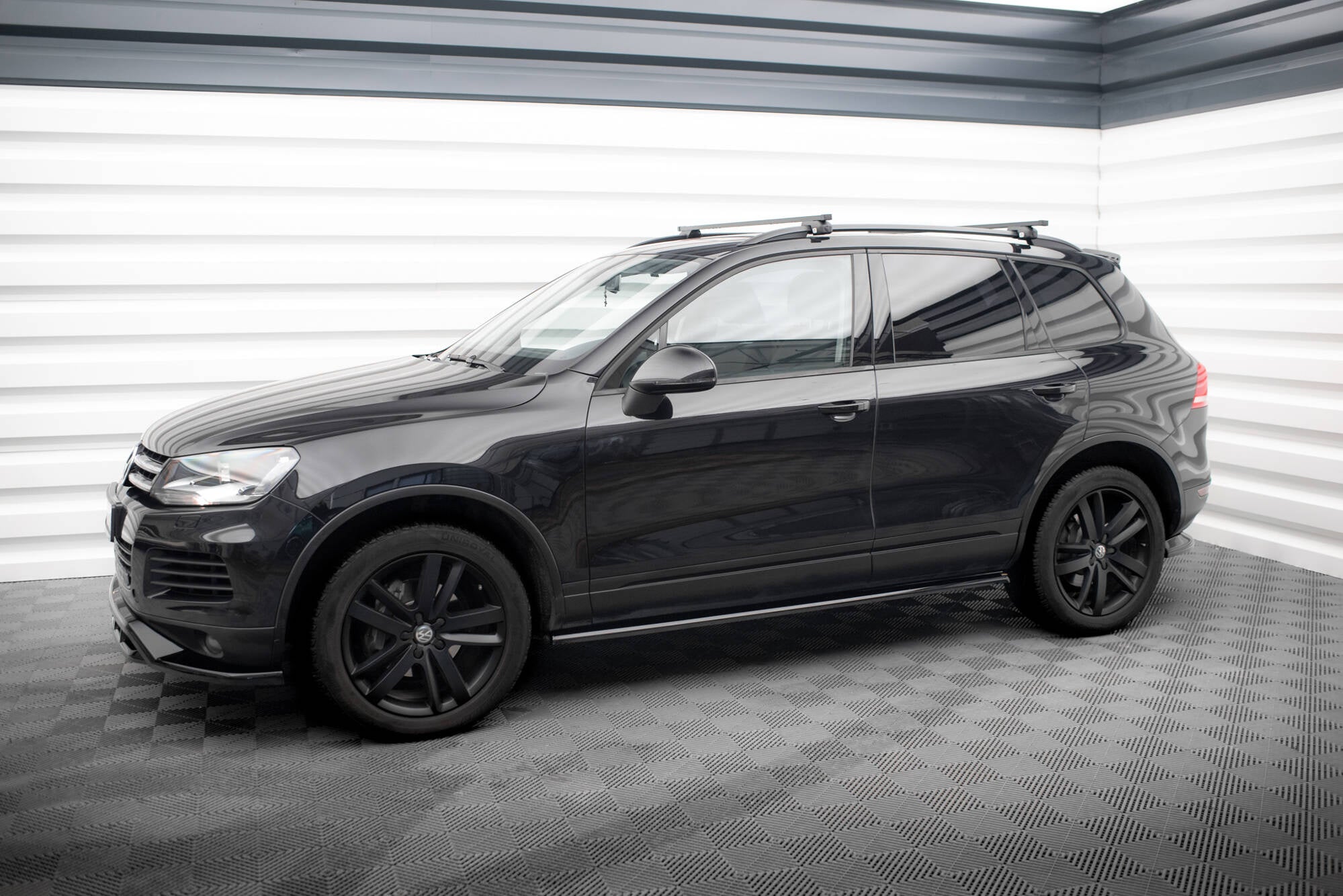 Praguri Volkswagen Touareg Mk2 2010-2015 v2 - Maxton Design