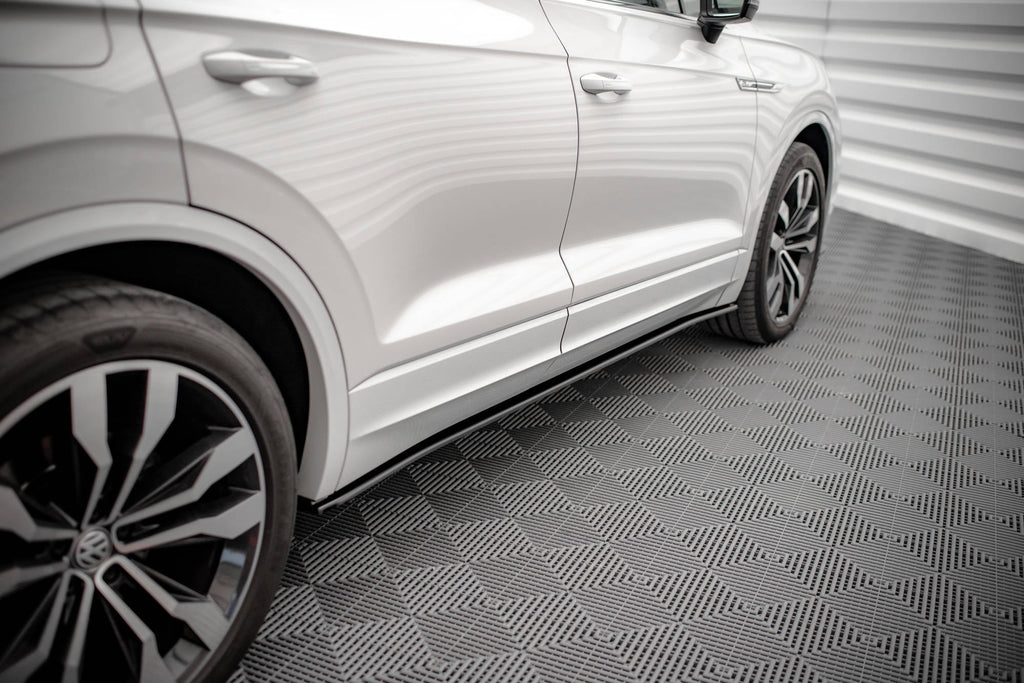 Praguri Volkswagen Touareg R-Line Mk3 2018- v1 - Maxton Design