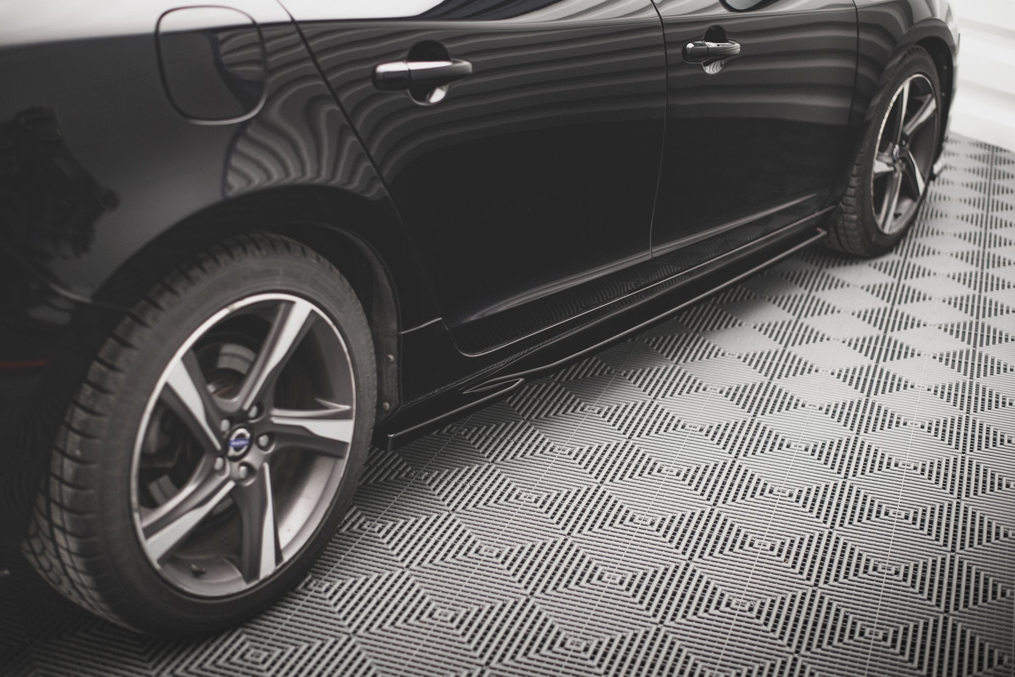 Praguri Volvo S60 R-Design Mk2 2010-2018 v5 - Maxton Design