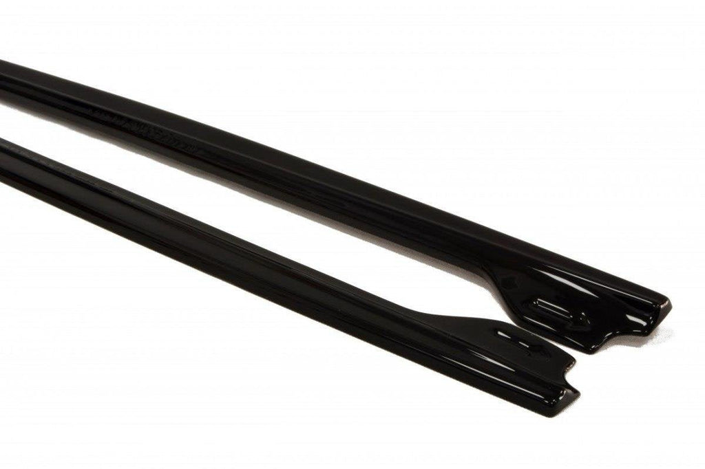Praguri Volkswagen Golf 4 R32 2002-2004 v5 - Maxton Design