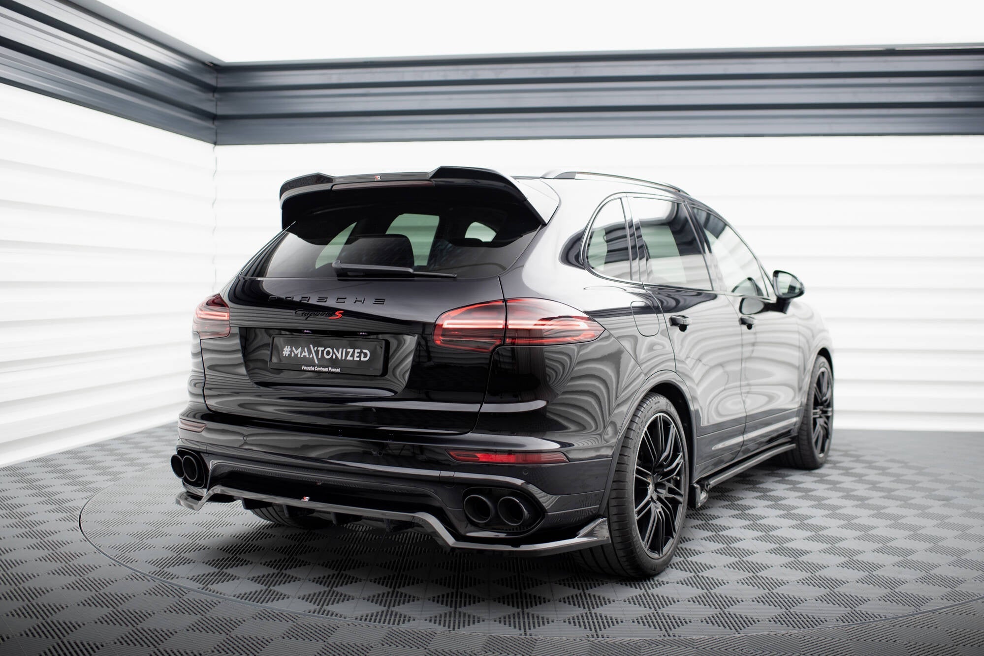 Eleron spoiler cap Porsche Cayenne Mk2 Facelift 2014-2018 v2 - Maxton Design