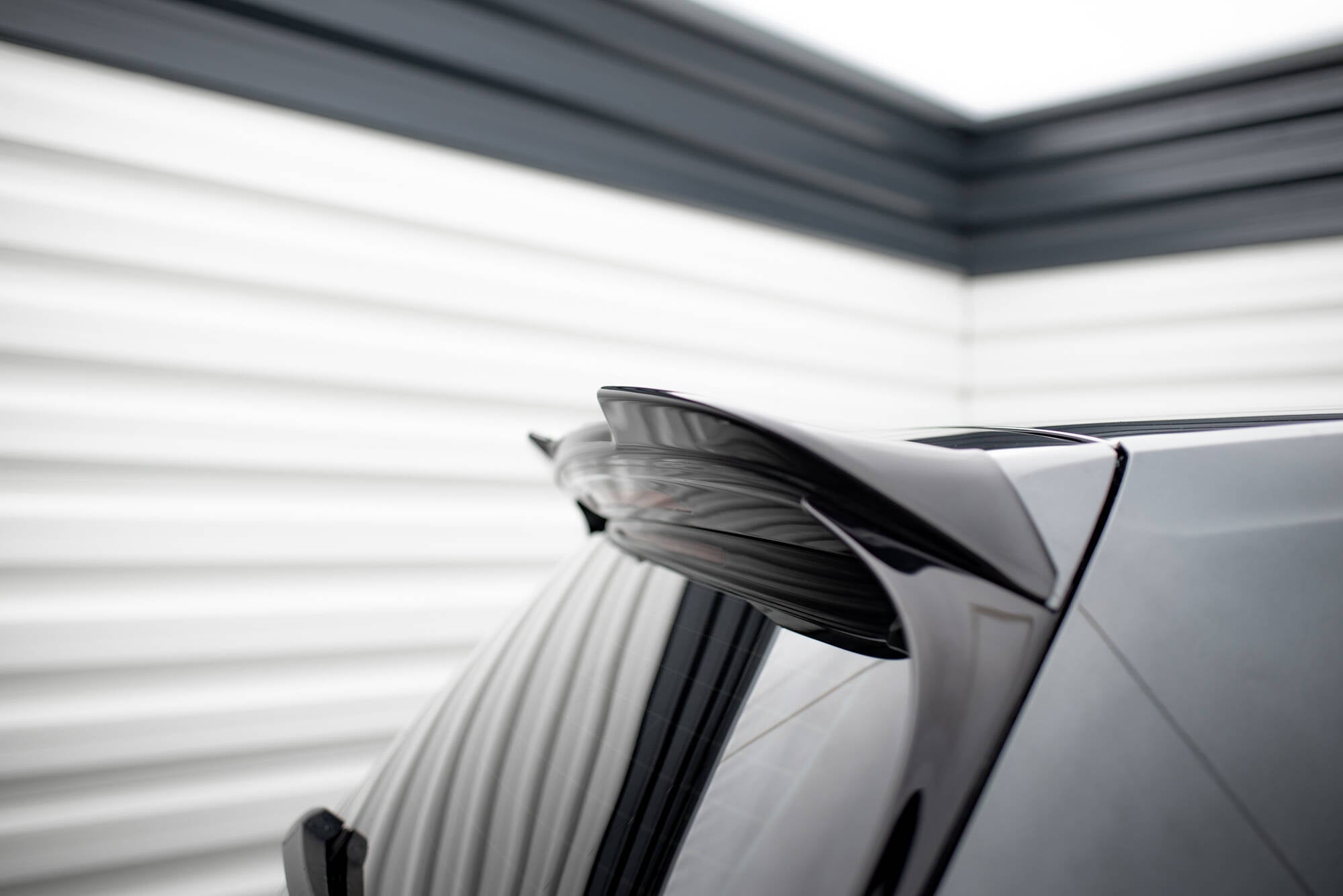 Eleron spoiler cap Volkswagen Golf R R-Line GTI Mk7 2013-2019 v8 - Maxton Design