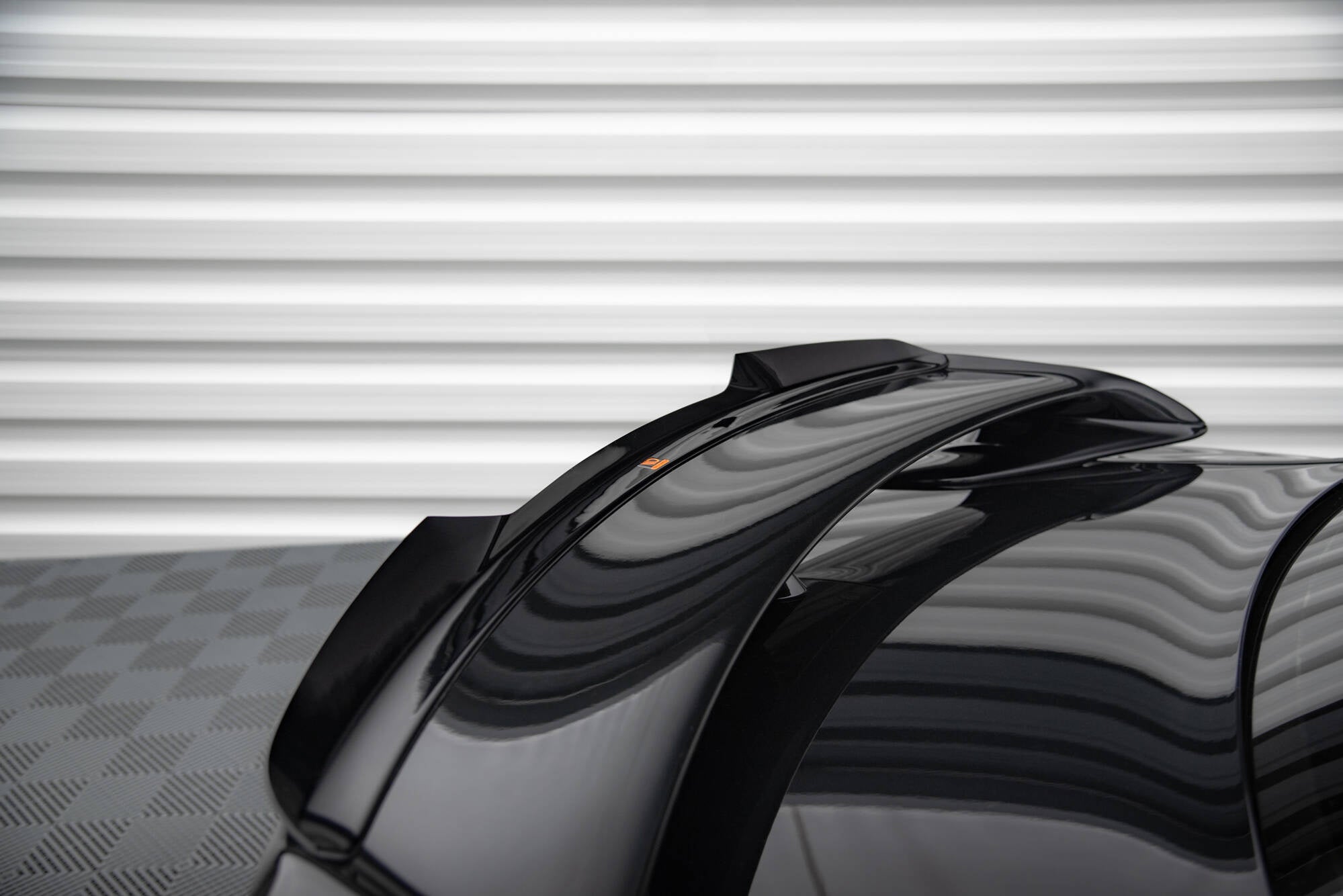 Eleron spoiler cap Nissan GTR R35 Facelift 2011-2016 v2 - Maxton Design