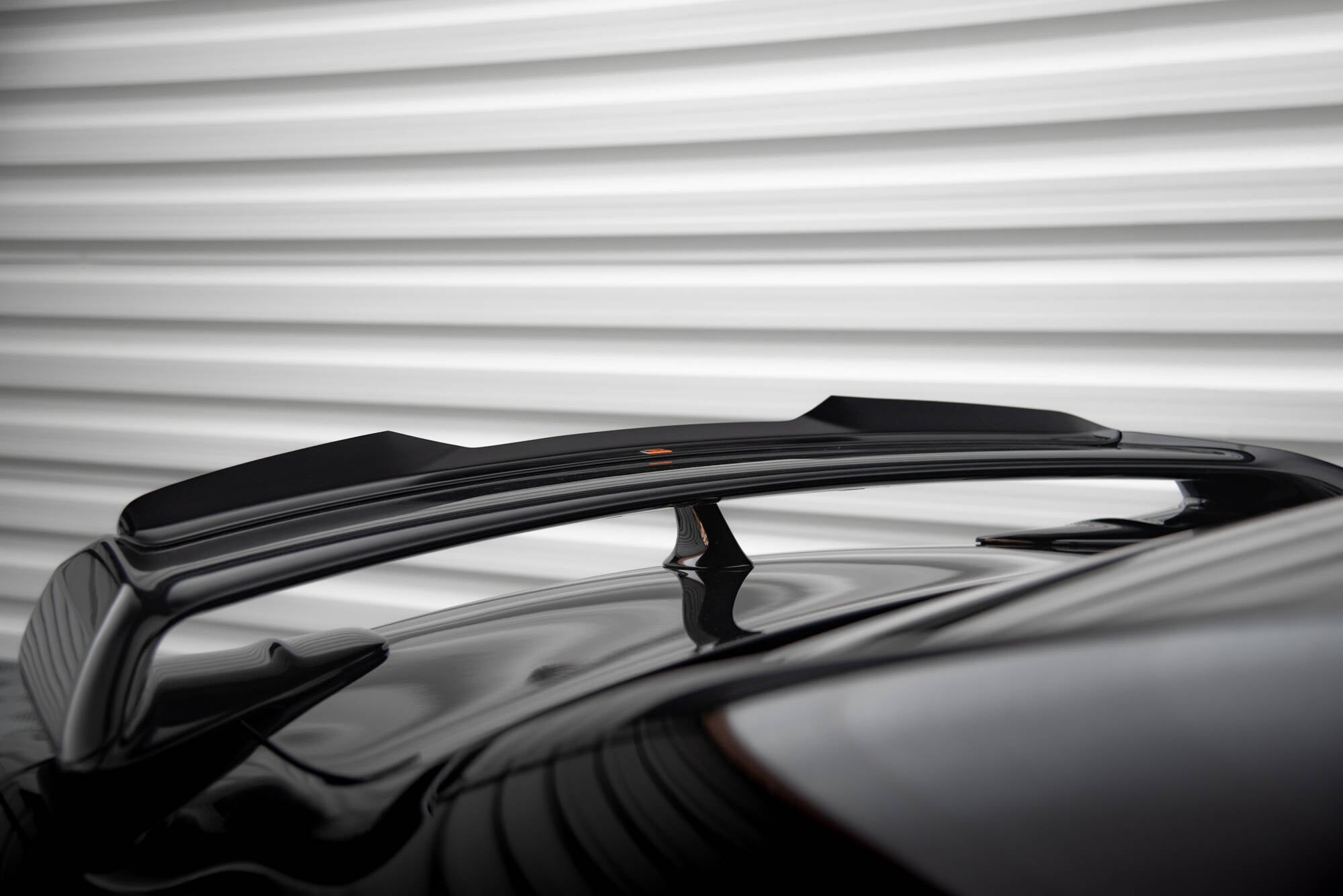 Eleron spoiler cap Nissan GTR R35 Facelift 2011-2016 v2 - Maxton Design