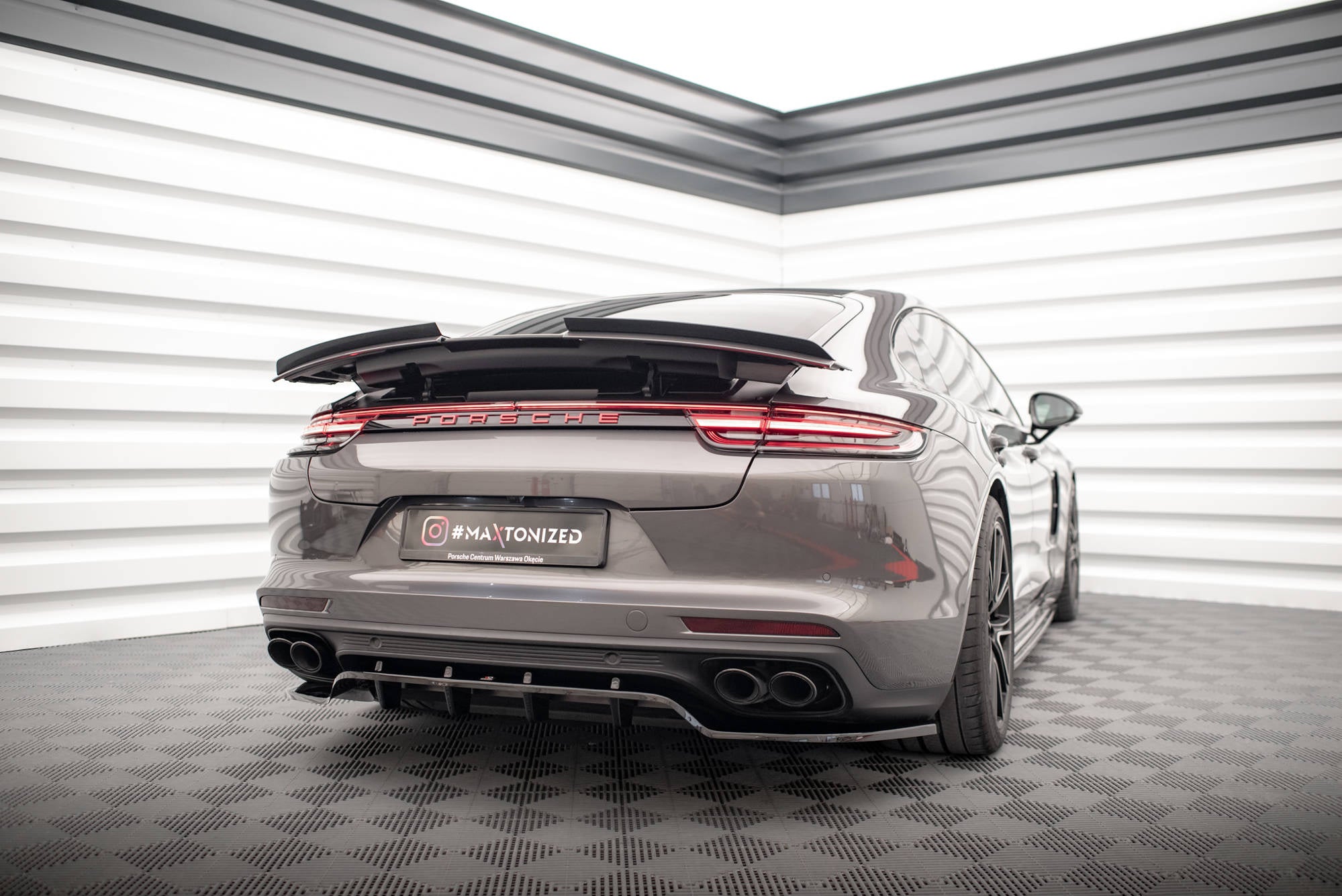 Eleron spoiler cap Porsche Panamera Turbo GTS 971 2016- v1 - Maxton Design
