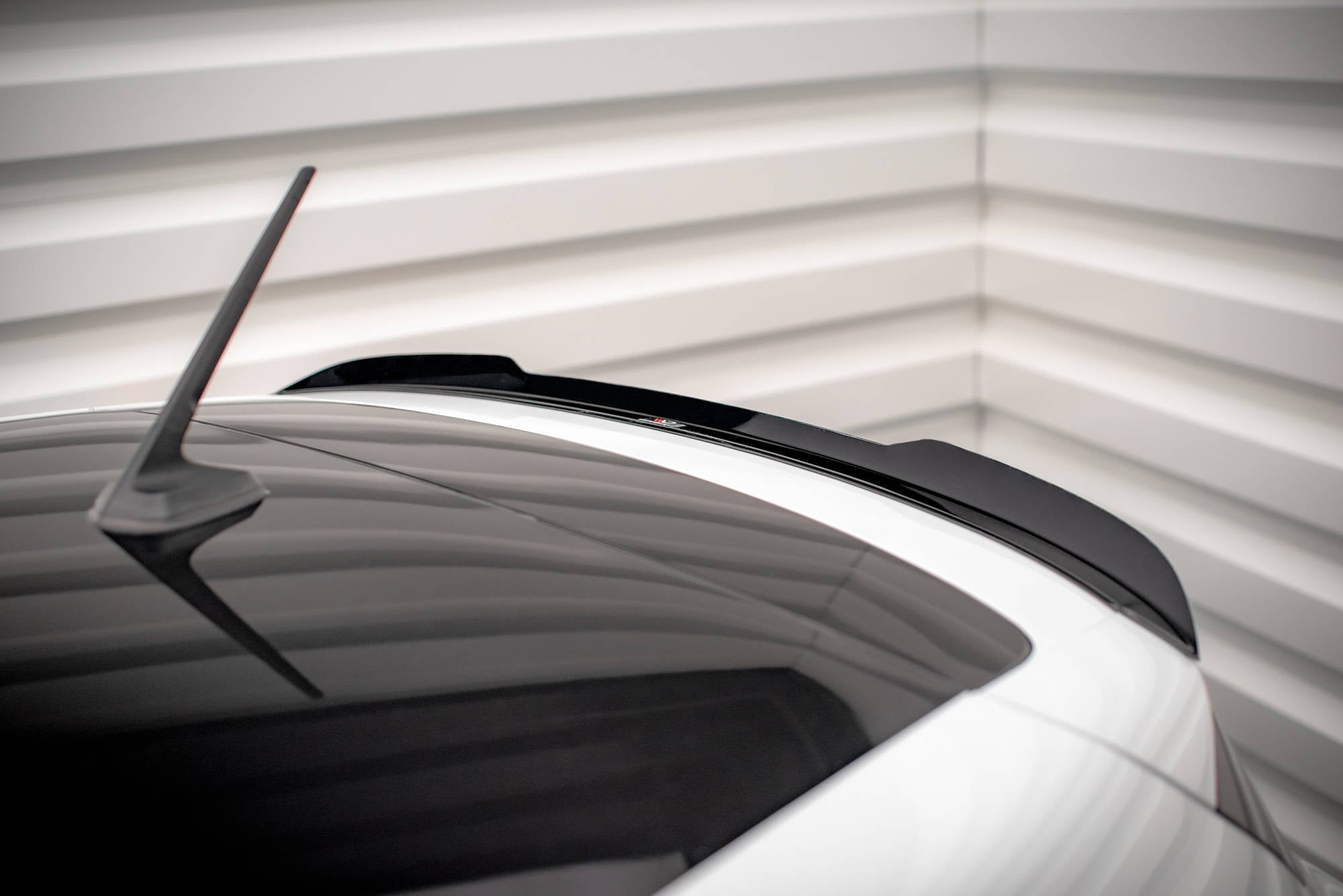Eleron spoiler cap Renault Clio Mk5 2019- v1 - Maxton Design