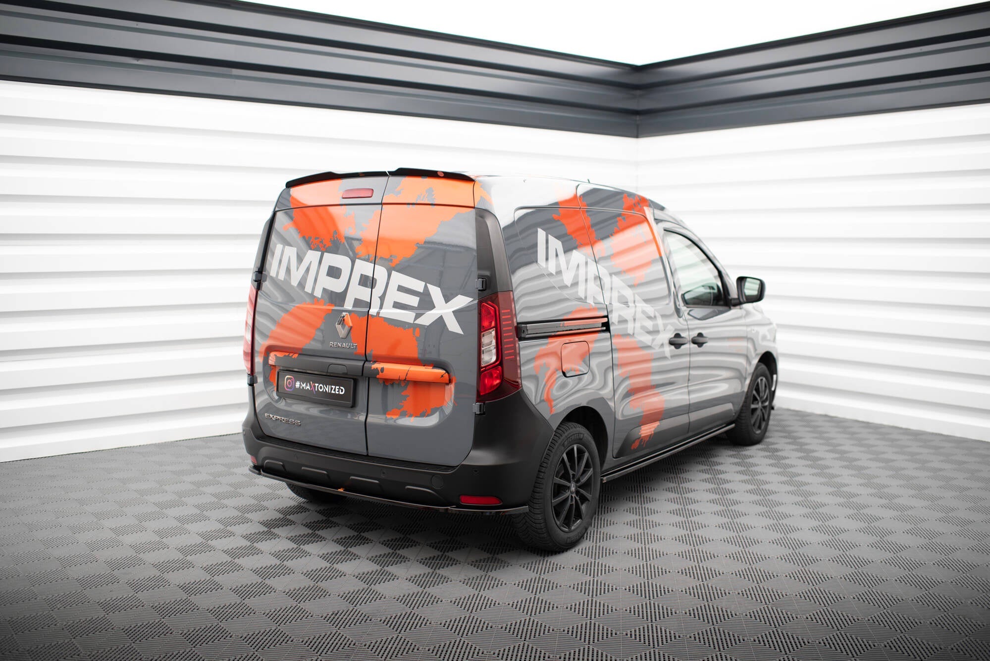 Eleron spoiler cap Renault Express Mk2 2020- v1 - Maxton Design