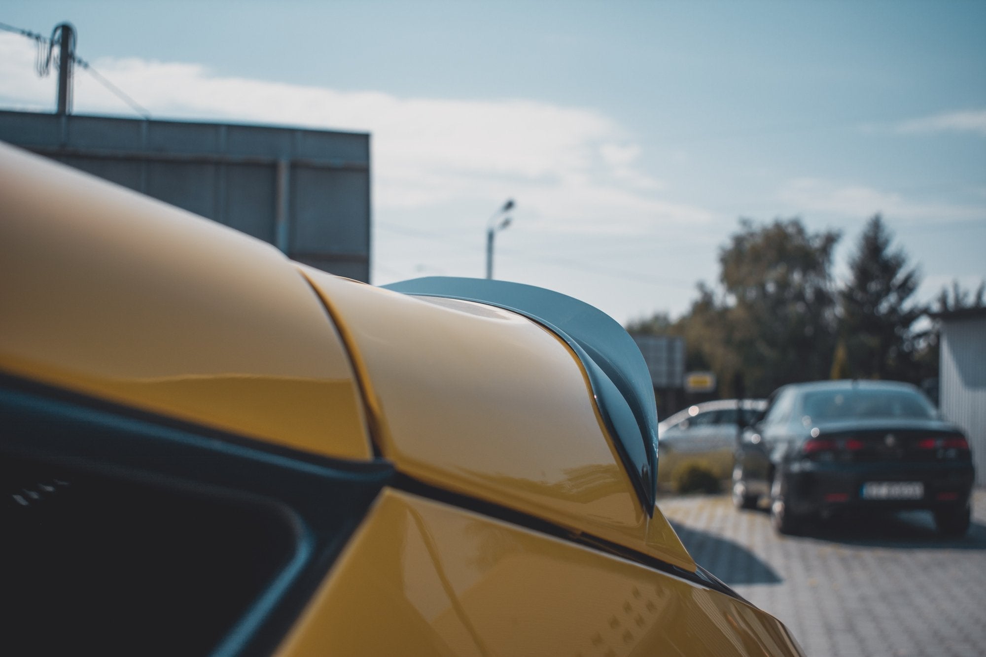 Eleron spoiler cap Renault Megane Mk3 RS 2010-2015 v5 - Maxton Design