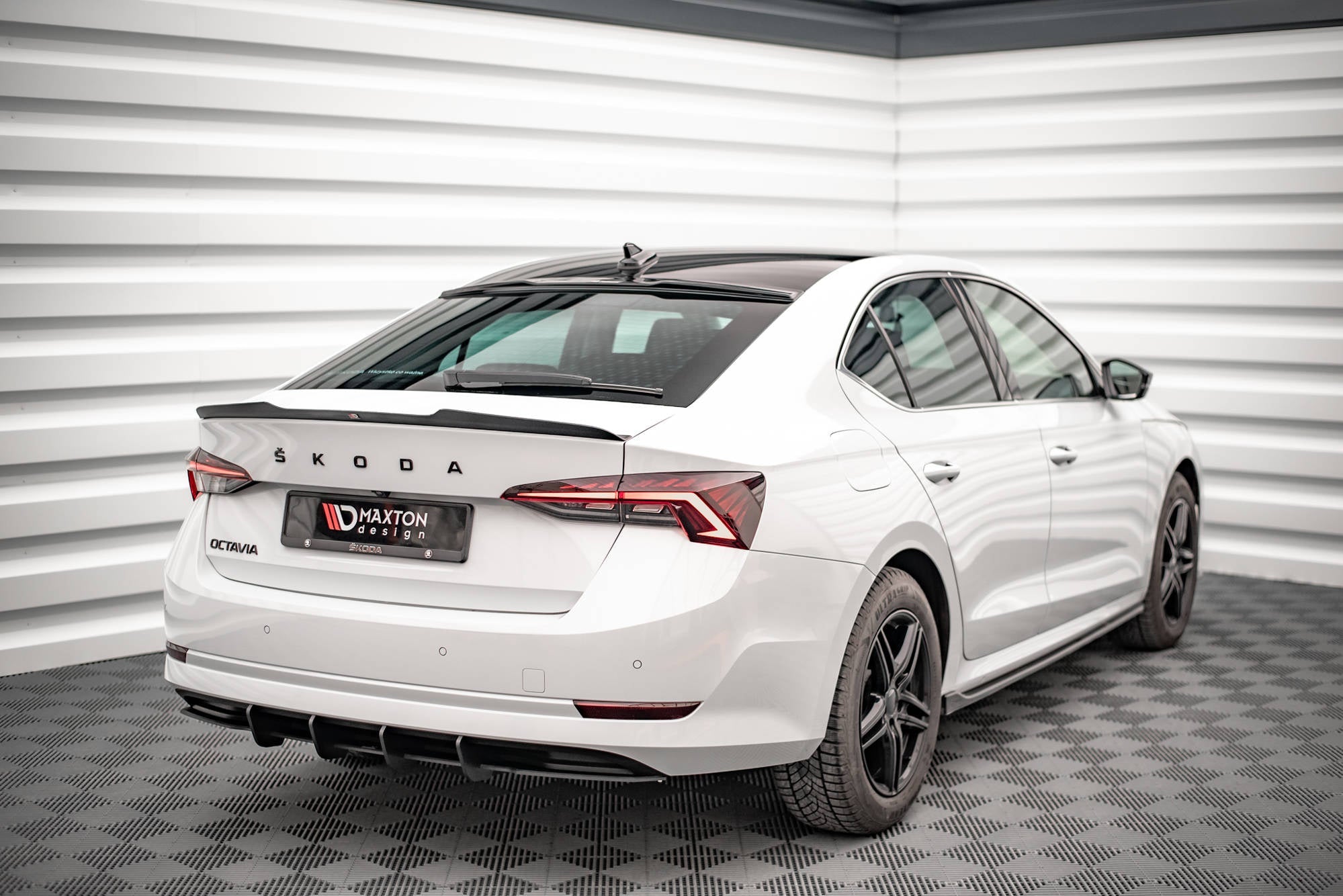 Eleron spoiler cap Skoda Octavia Liftback Mk4 2019- v5 - Maxton Design