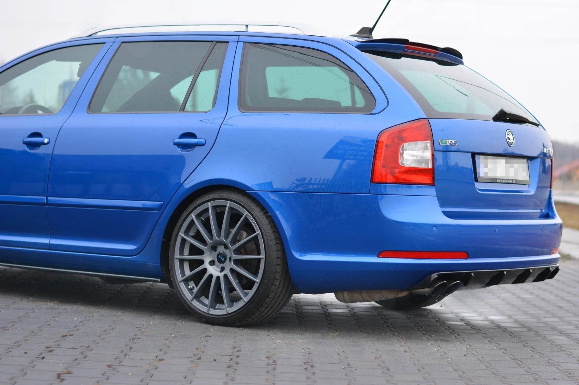 Eleron Skoda Octavia Mk2 RS Combi Facelift 2009-2013 v3 - Maxton Design
