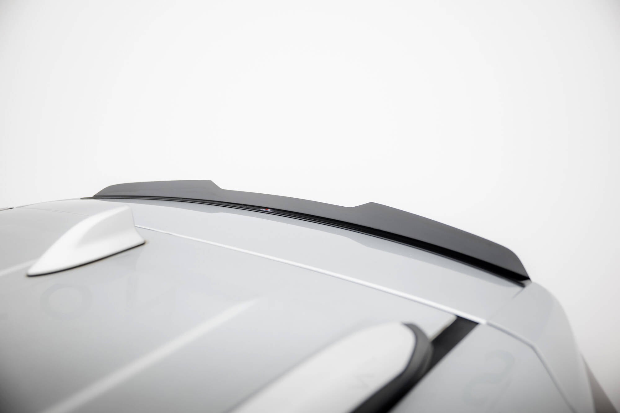 Eleron spoiler cap Toyota Sienna Mk4 2020- v1 - Maxton Design
