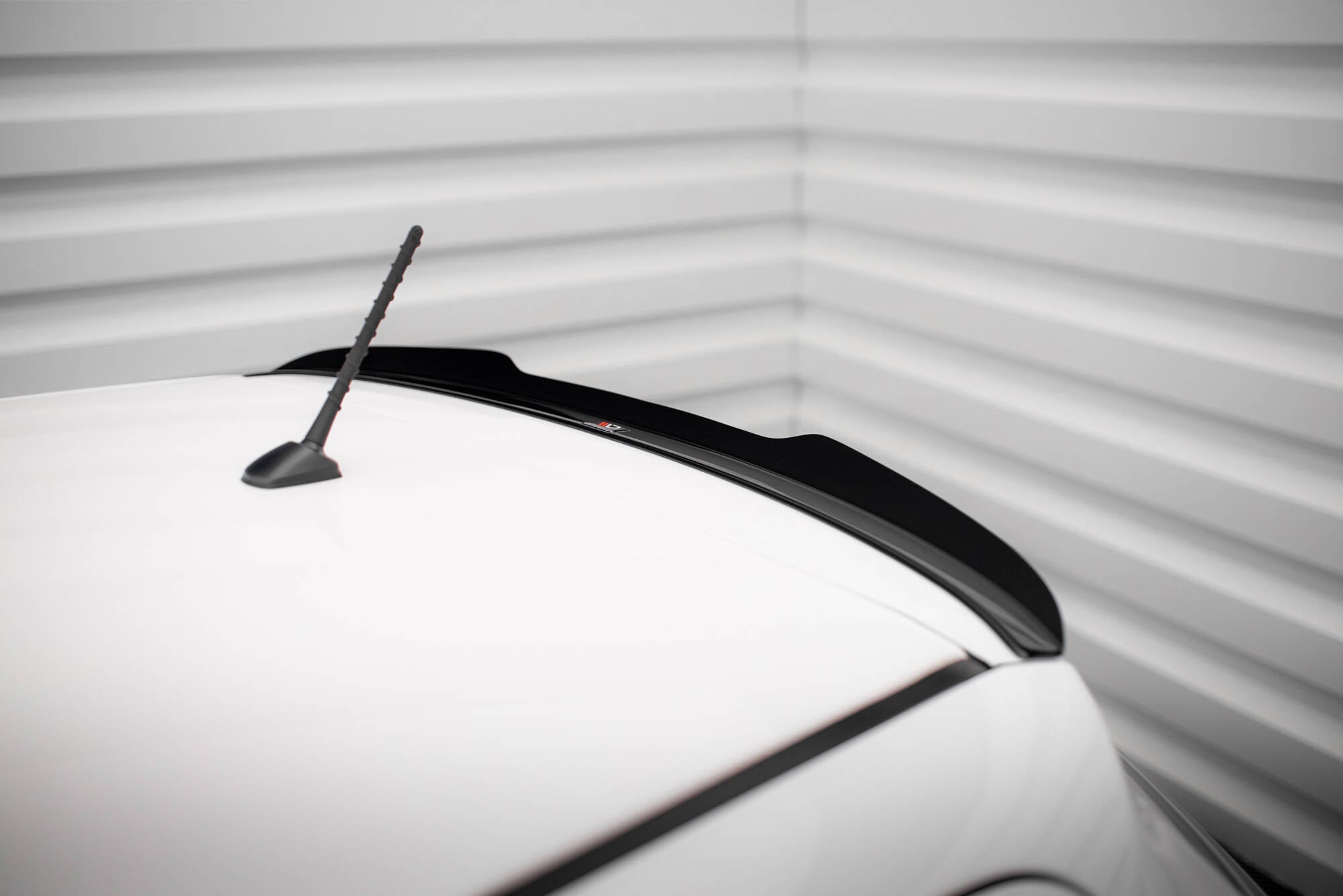 Eleron spoiler cap Toyota Yaris Mk3 Facelift 2014-2017 v5 - Maxton Design