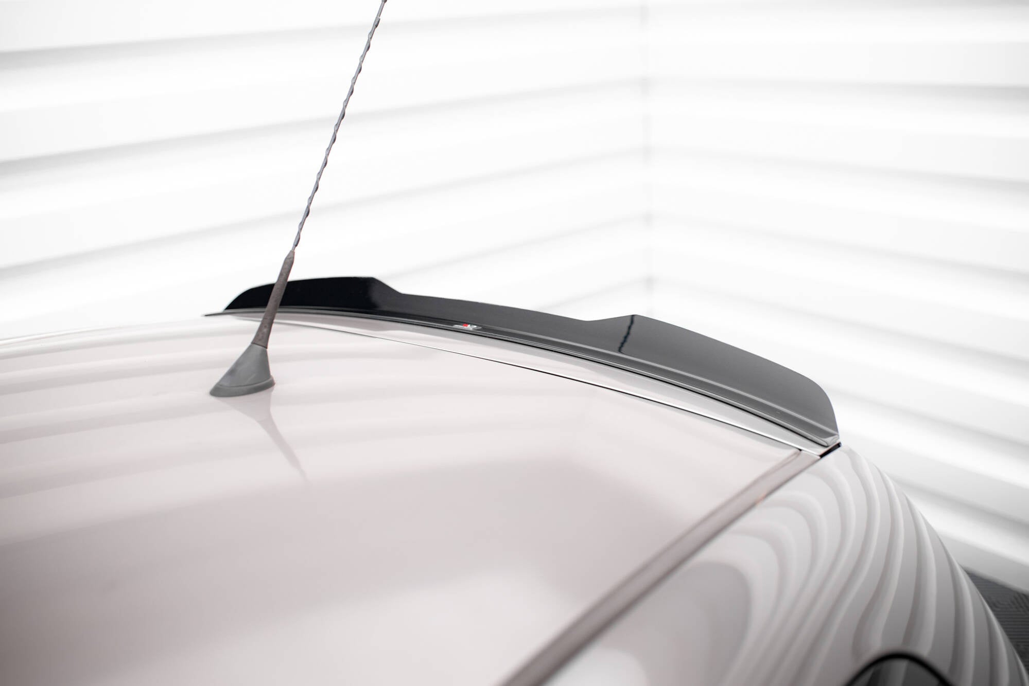 Eleron spoiler cap Toyota Yaris T-Sport Mk1 Facelift 2003-2006 v4 - Maxton Design