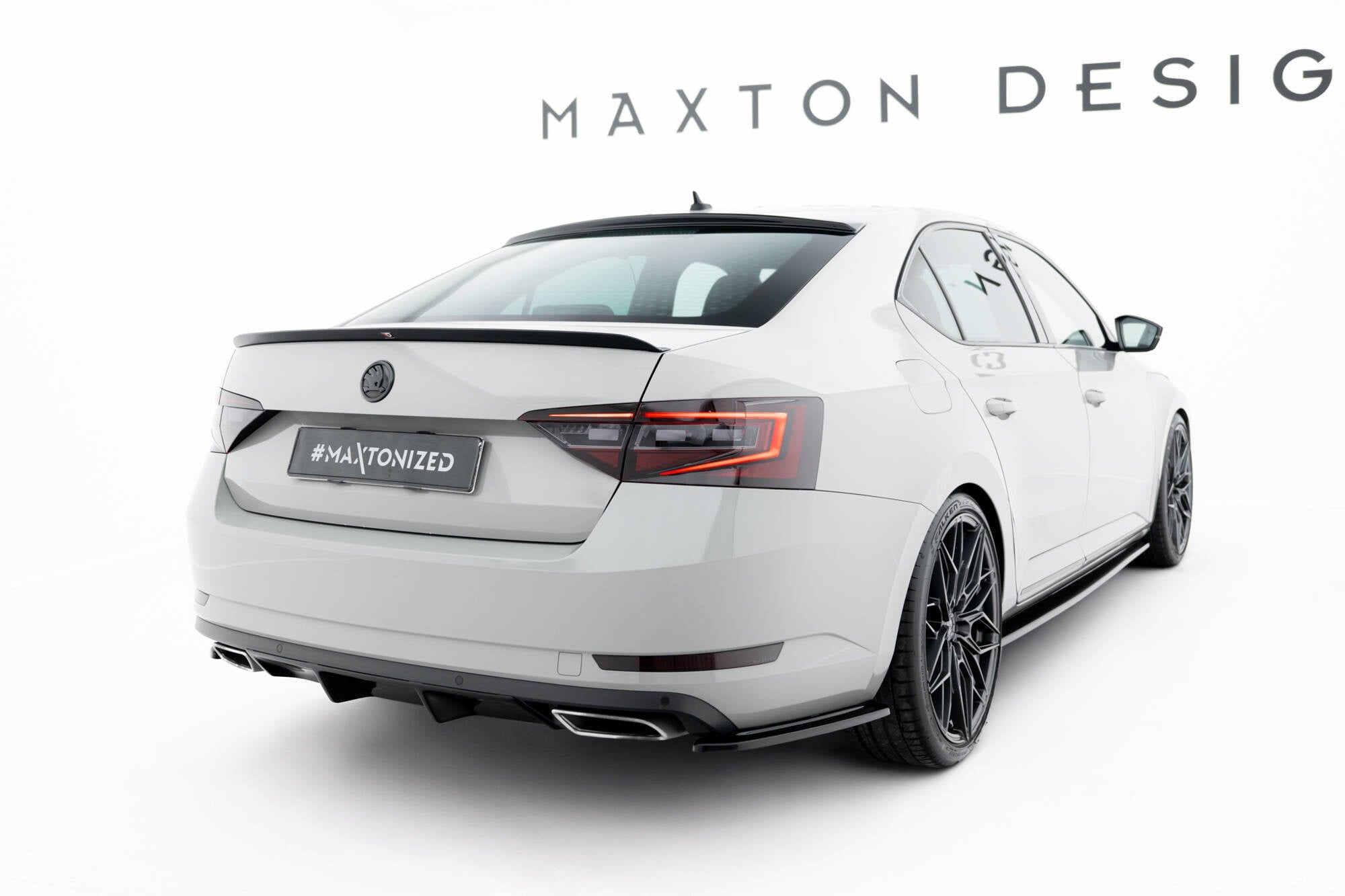 Eleron portbagaj spoiler cap Skoda Superb Mk3 2015- v1 - Maxton Design
