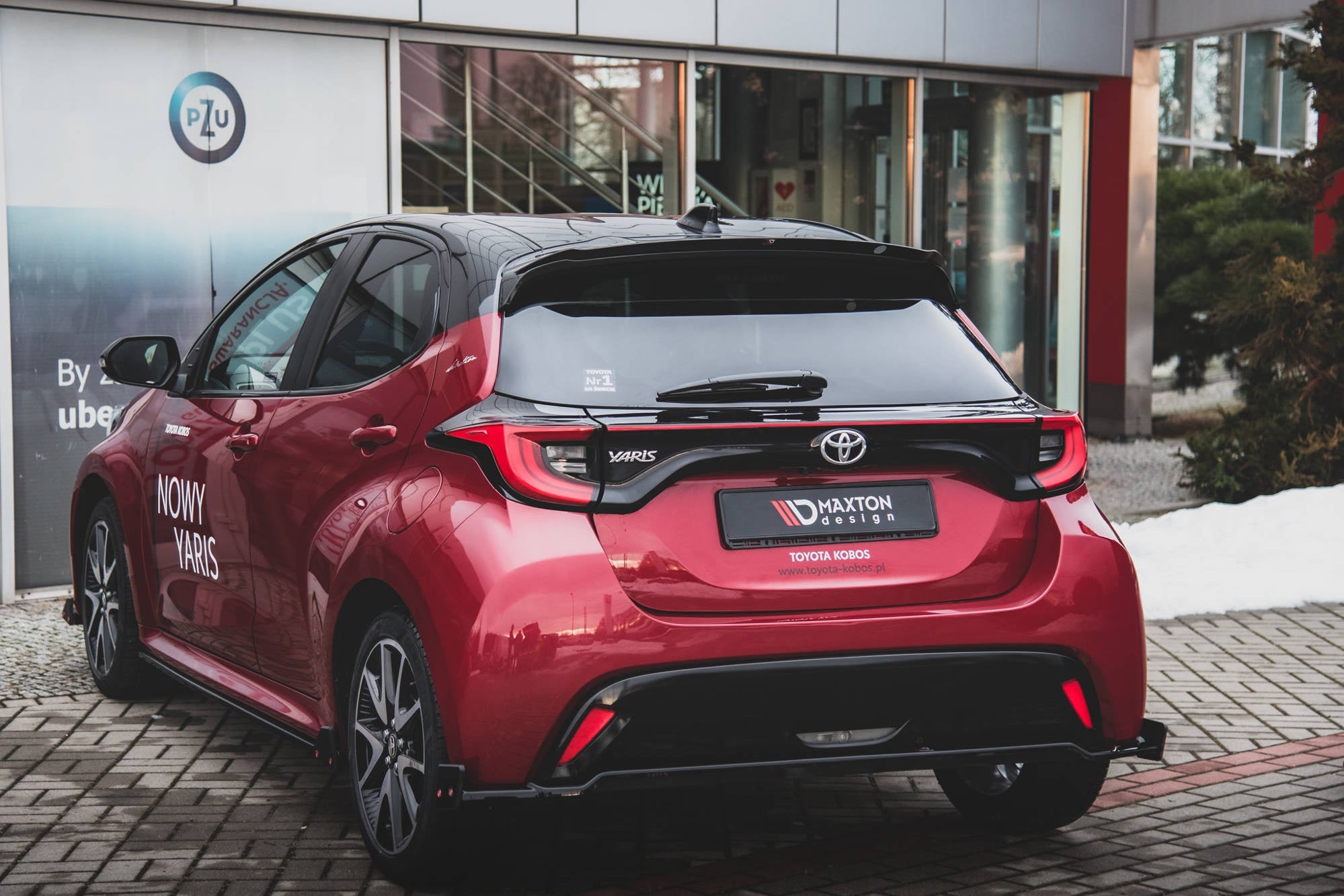 Eleron spoiler cap Toyota Yaris Mk4 2019- v1 - Maxton Design