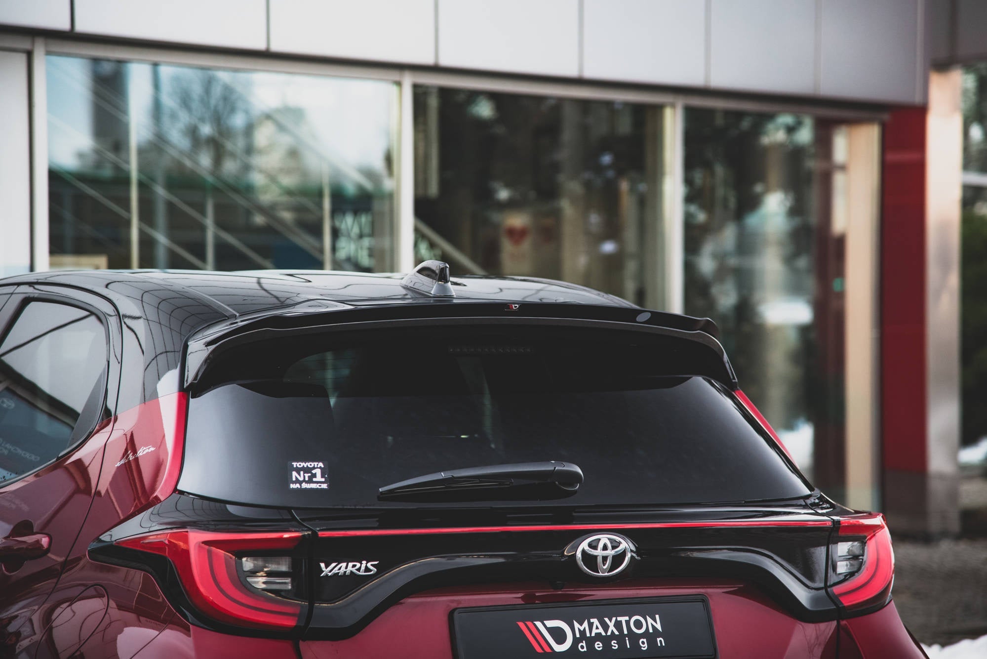Eleron spoiler cap Toyota Yaris Mk4 2019- v1 - Maxton Design