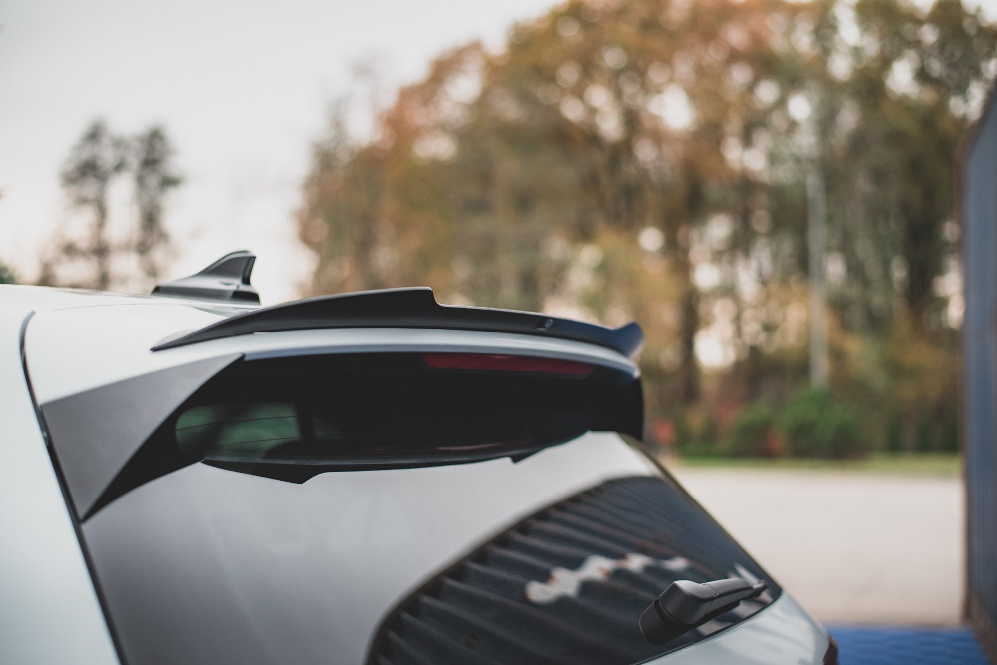 Eleron spoiler cap Volkswagen Golf 8 GTI 2020- v3 - Maxton Design