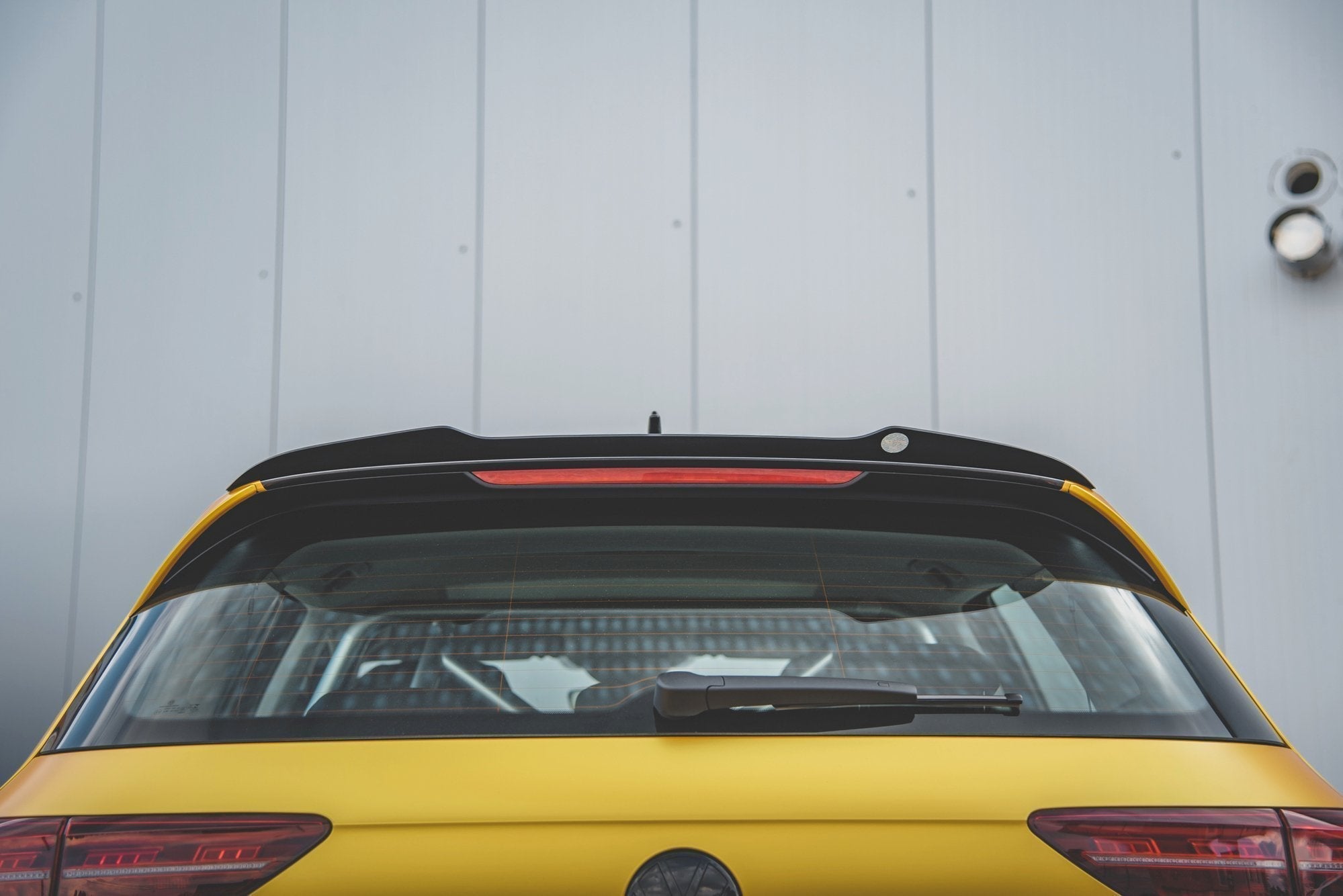 Eleron spoiler cap Volkswagen Golf 8 2019- v1 - Maxton Design