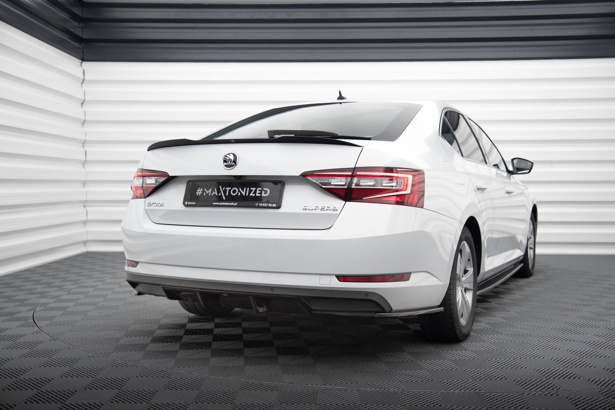 Eleron portbagaj Skoda Superb Mk3 Facelift 2019- v4 - Maxton Design