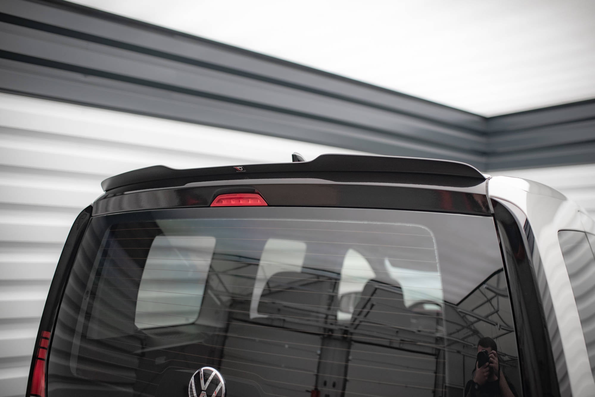 Eleron spoiler cap Volkswagen Caddy Mk5 2020- v1 - Maxton Design