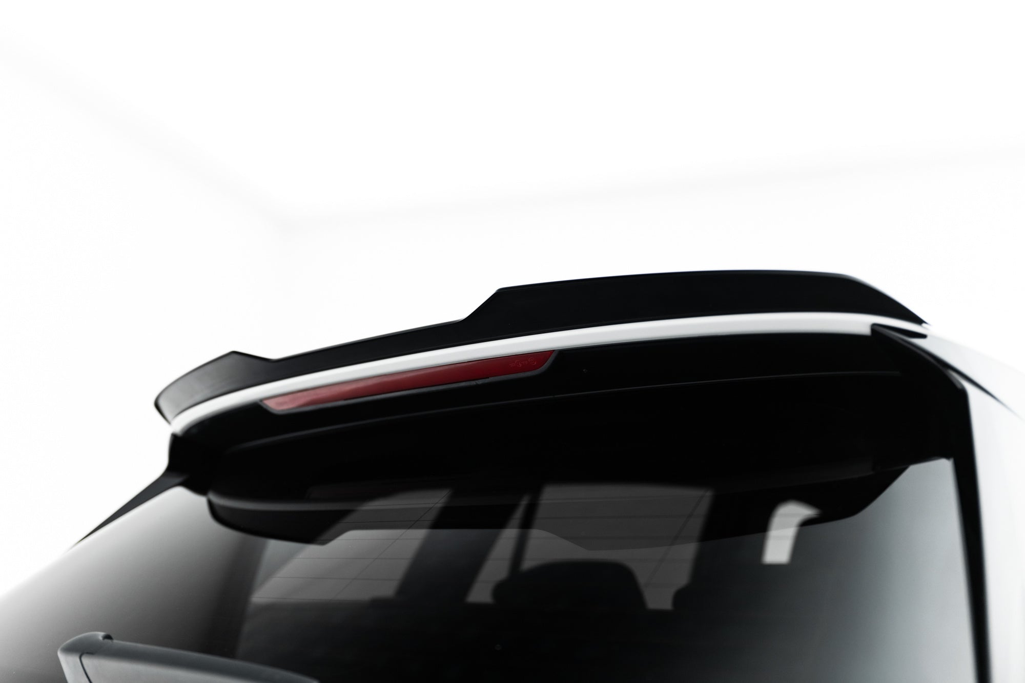 Eleron spoiler cap Volkswagen Golf R Variant Mk8 / Mk8 Facelift 2020- v12 - Maxton Design